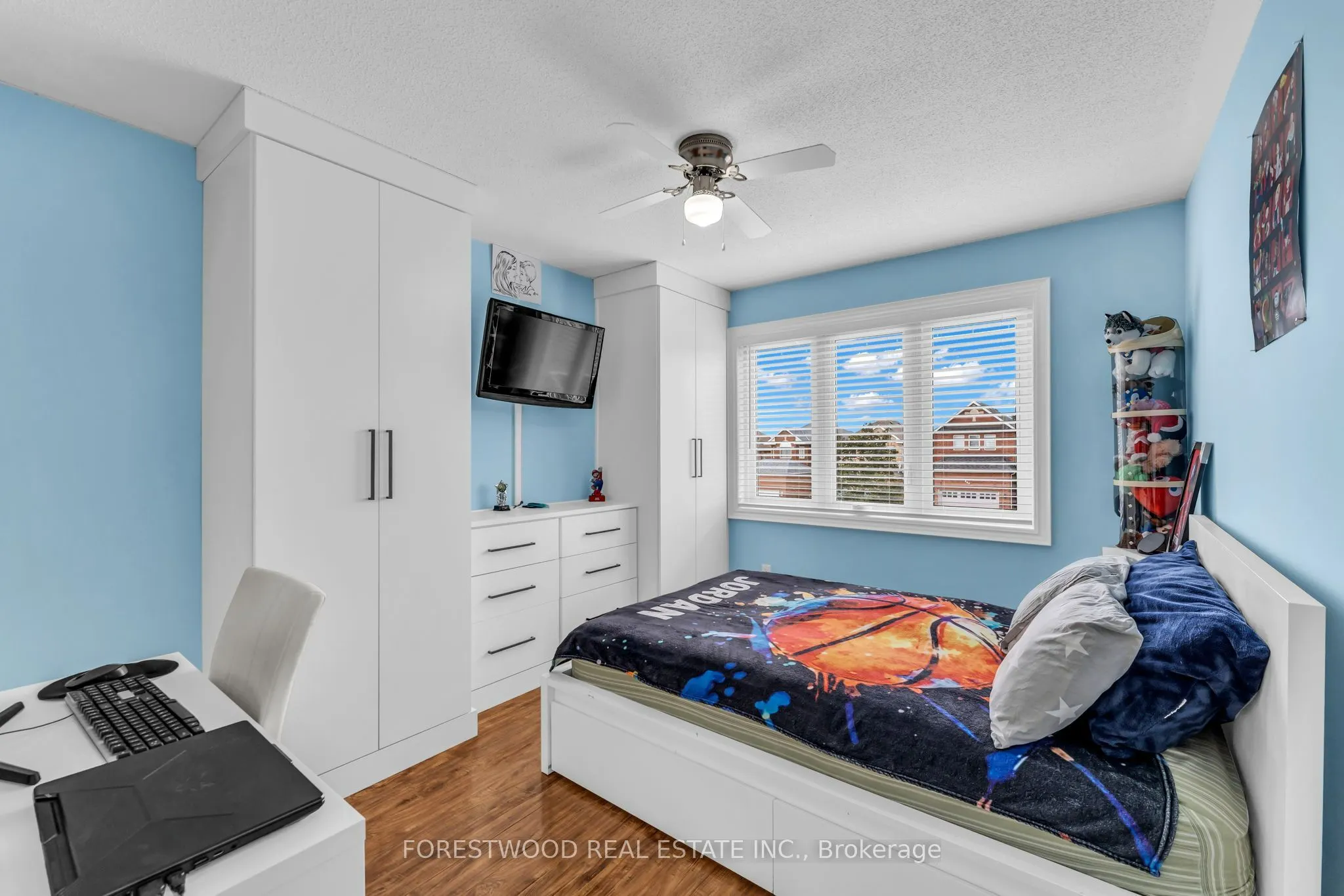 451 Jay Crescent