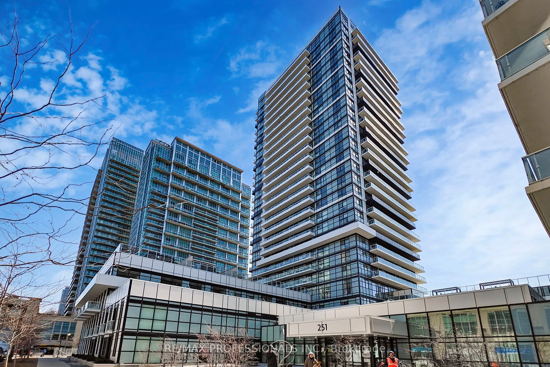 251 Manitoba Street #504