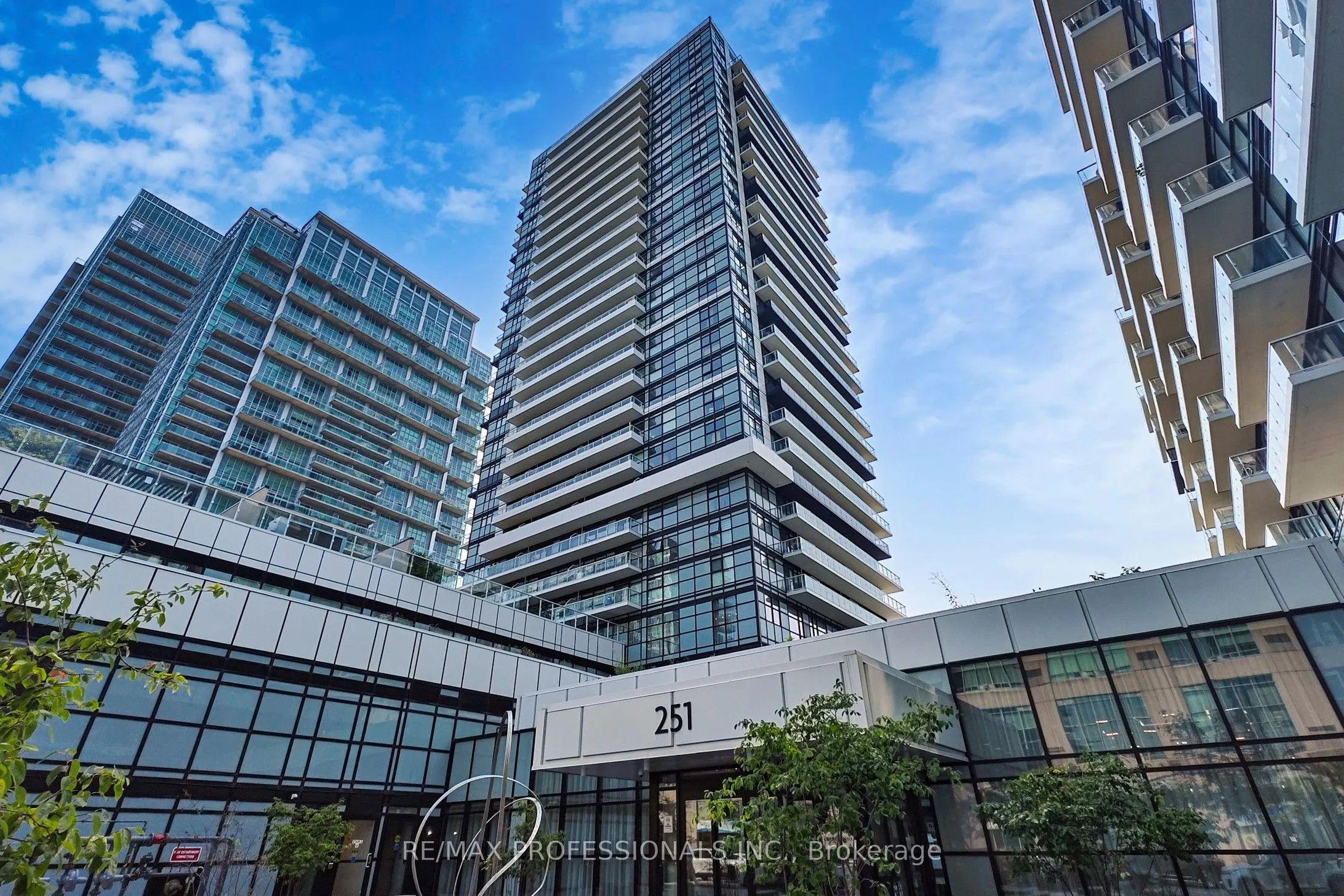 251 Manitoba Street #504