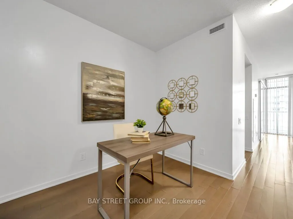 105 The Queensway Avenue #1501