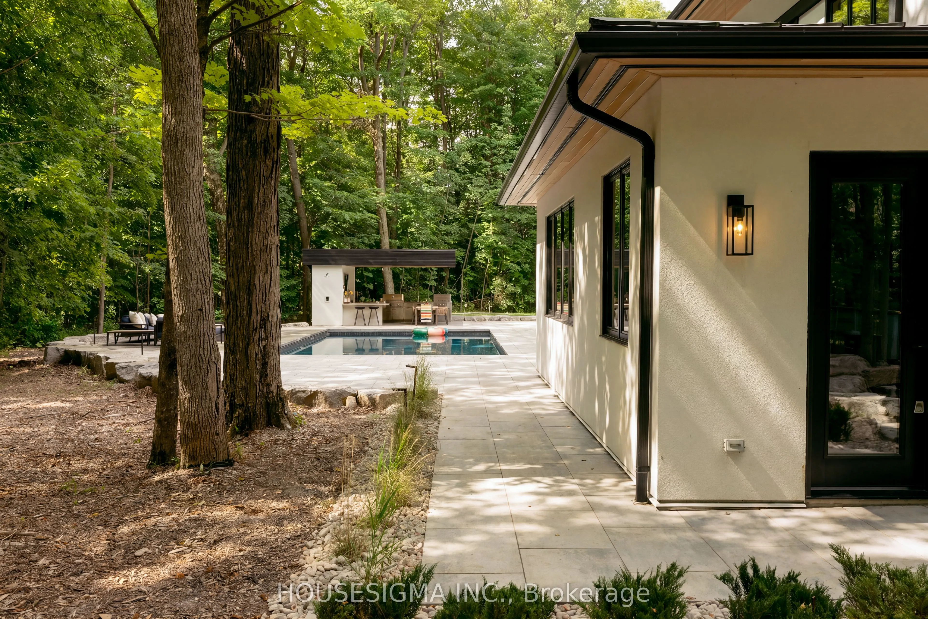 7 Maple Meadow Court