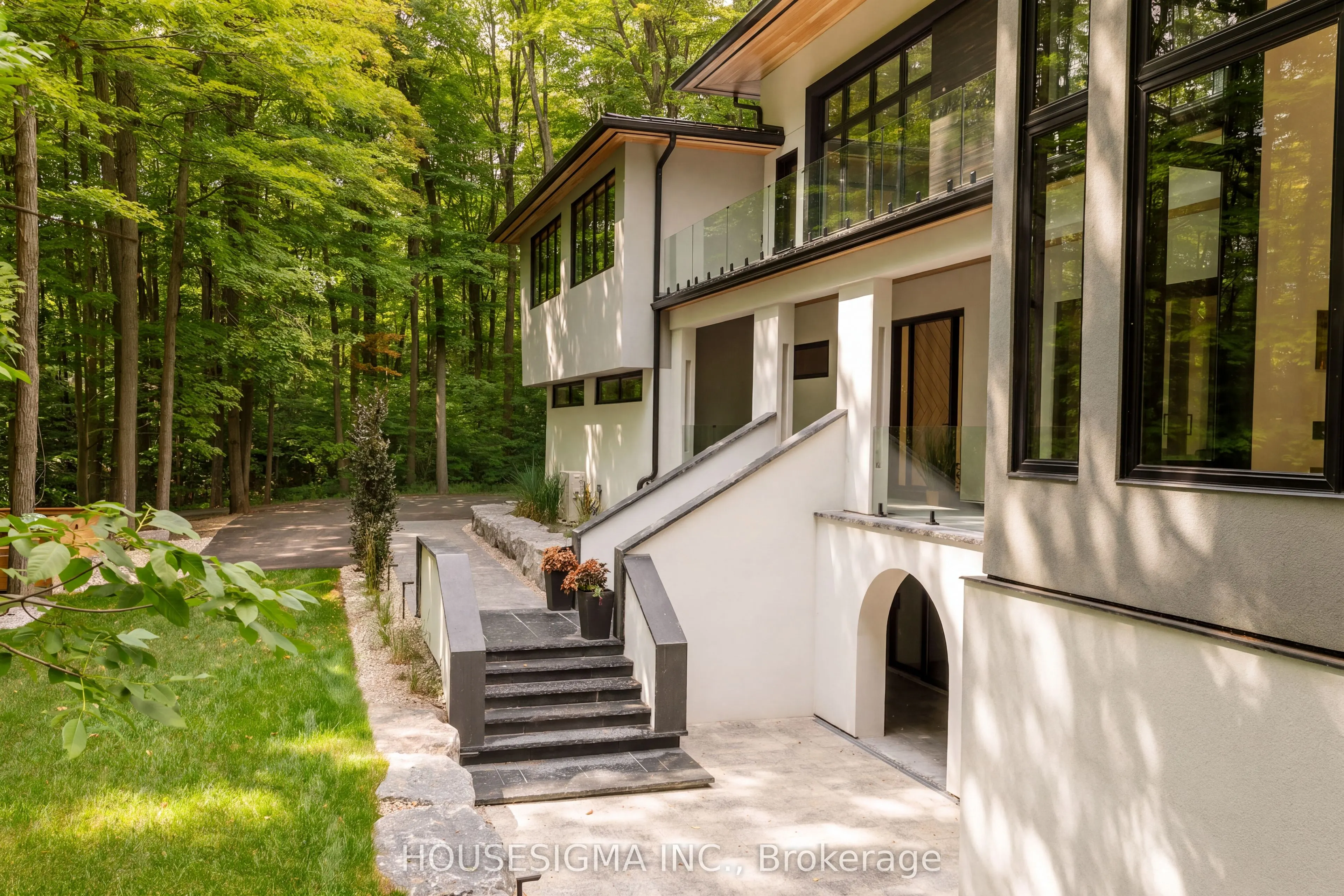 7 Maple Meadow Court