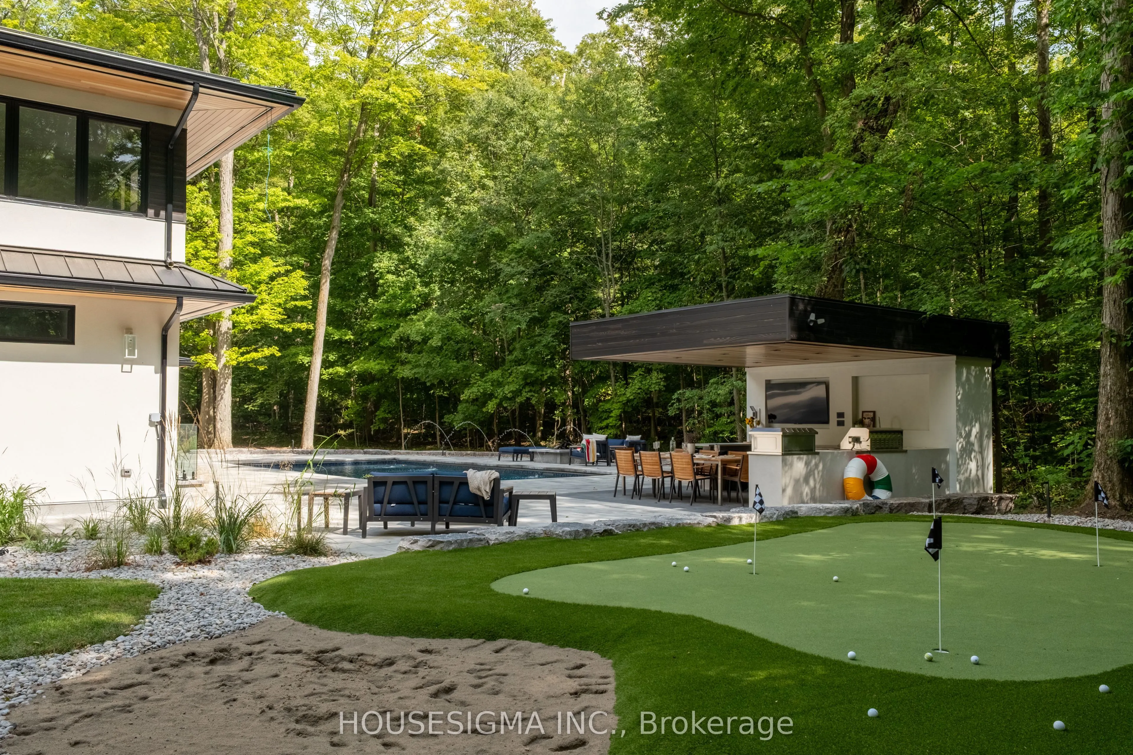7 Maple Meadow Court