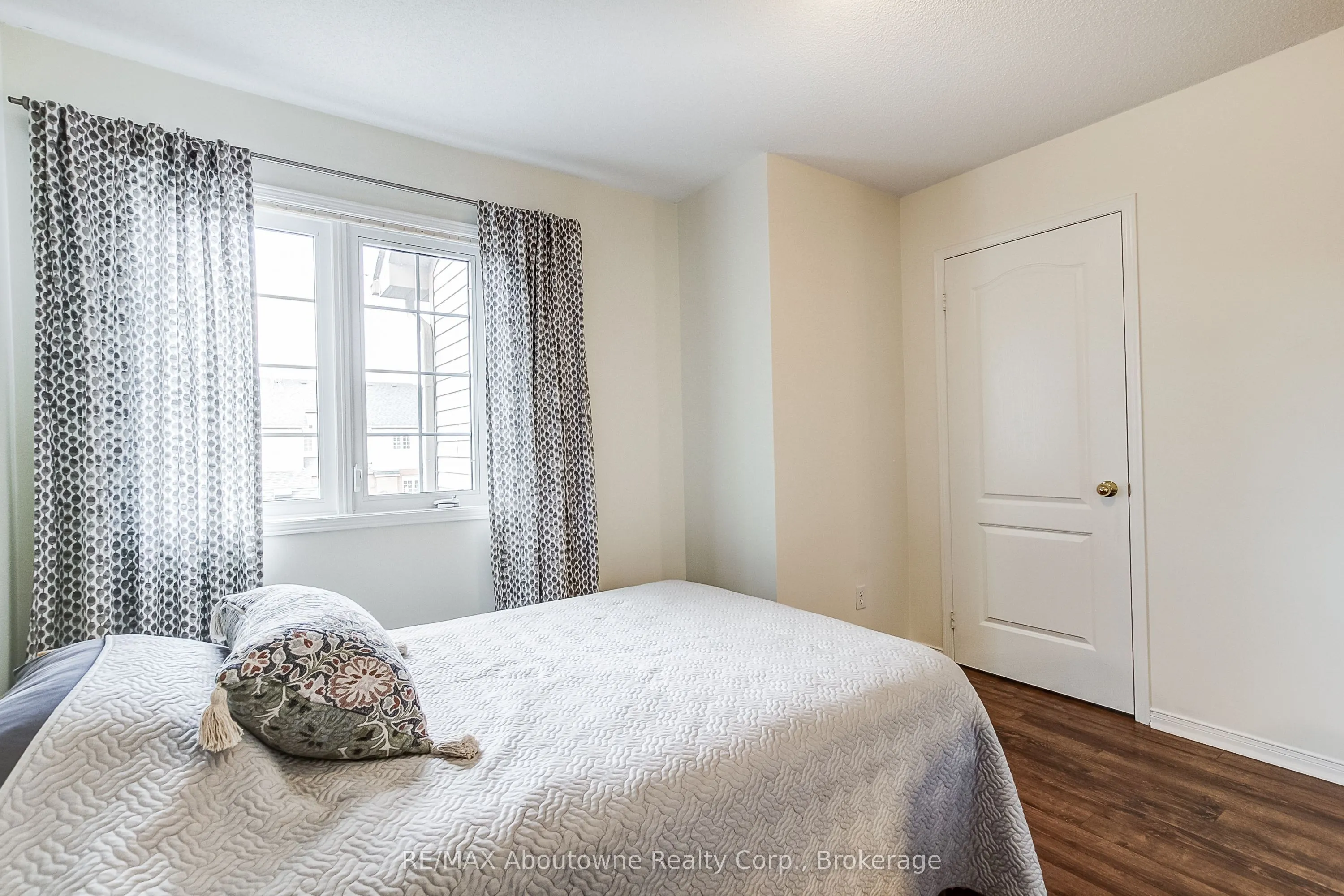2150 Forest Gate Park