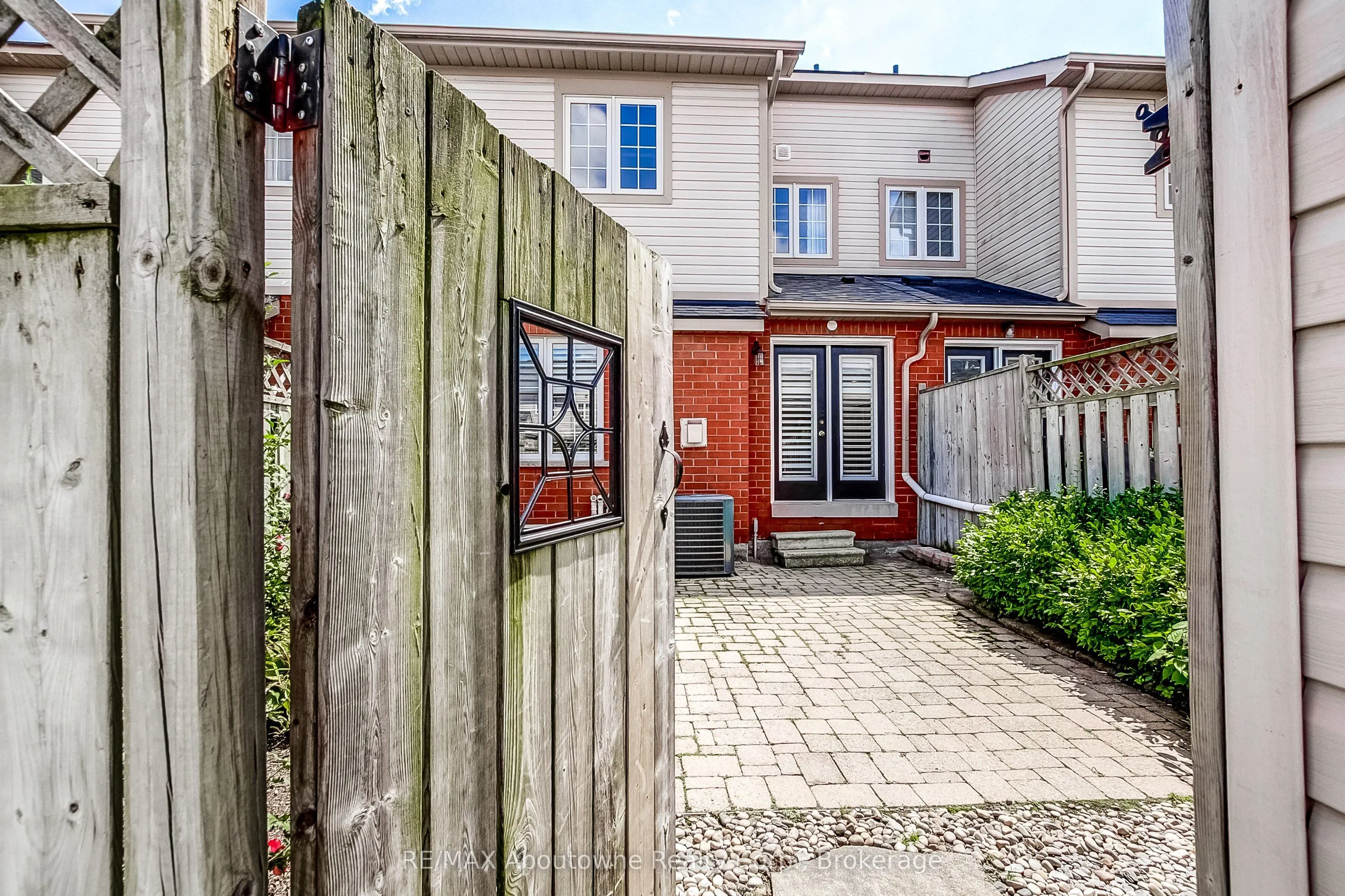 2150 Forest Gate Park