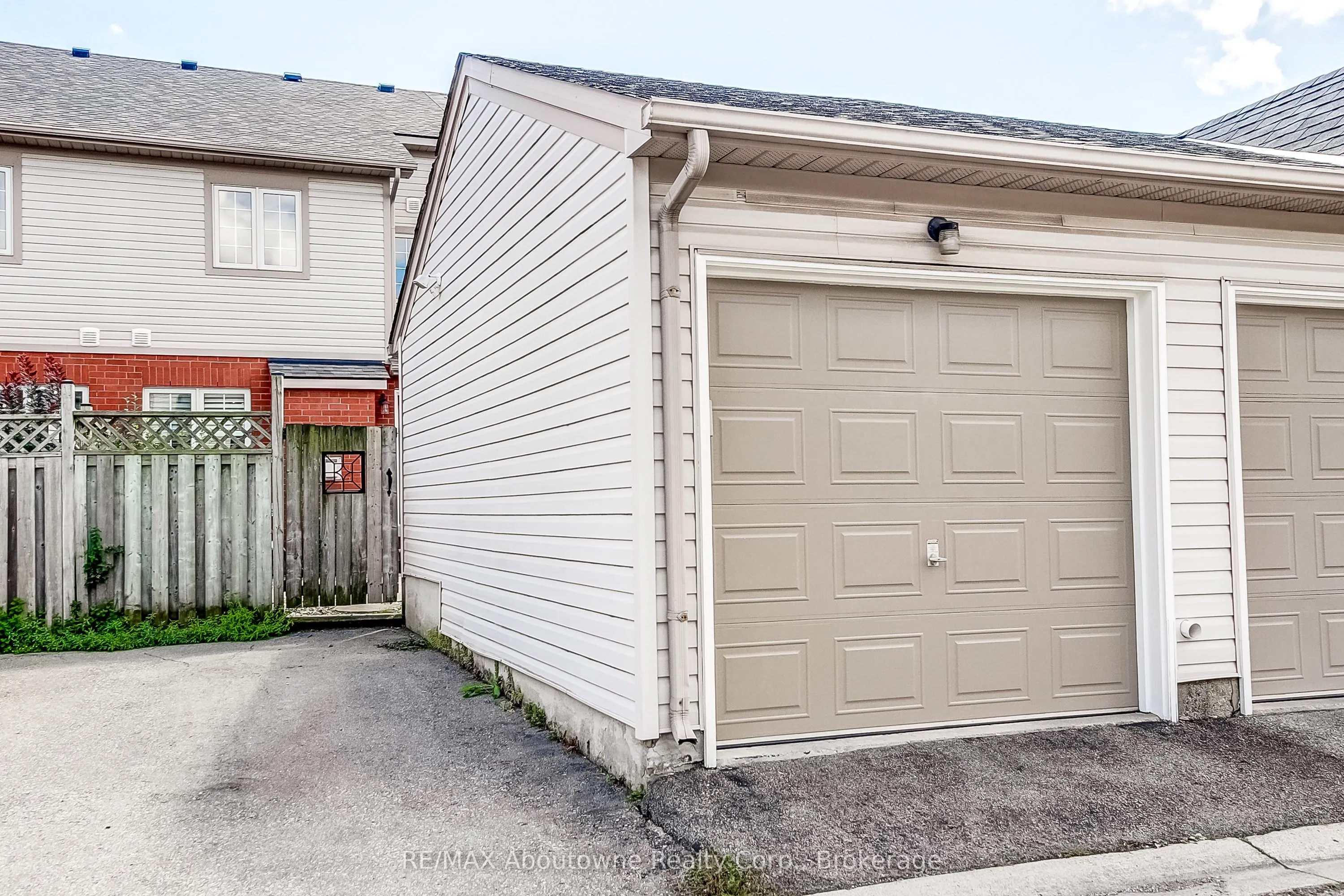 2150 Forest Gate Park
