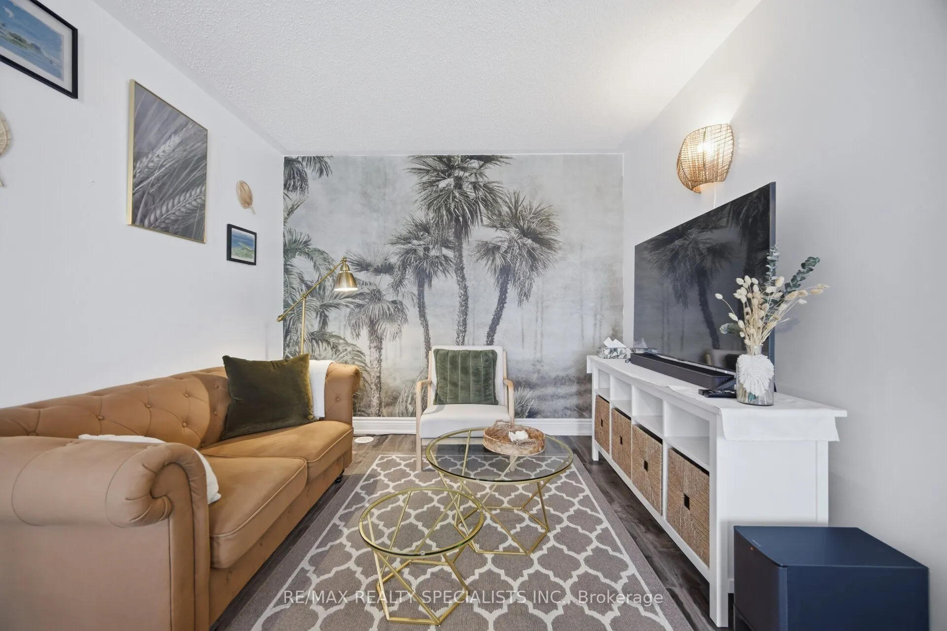 220 Mortimer Crescent