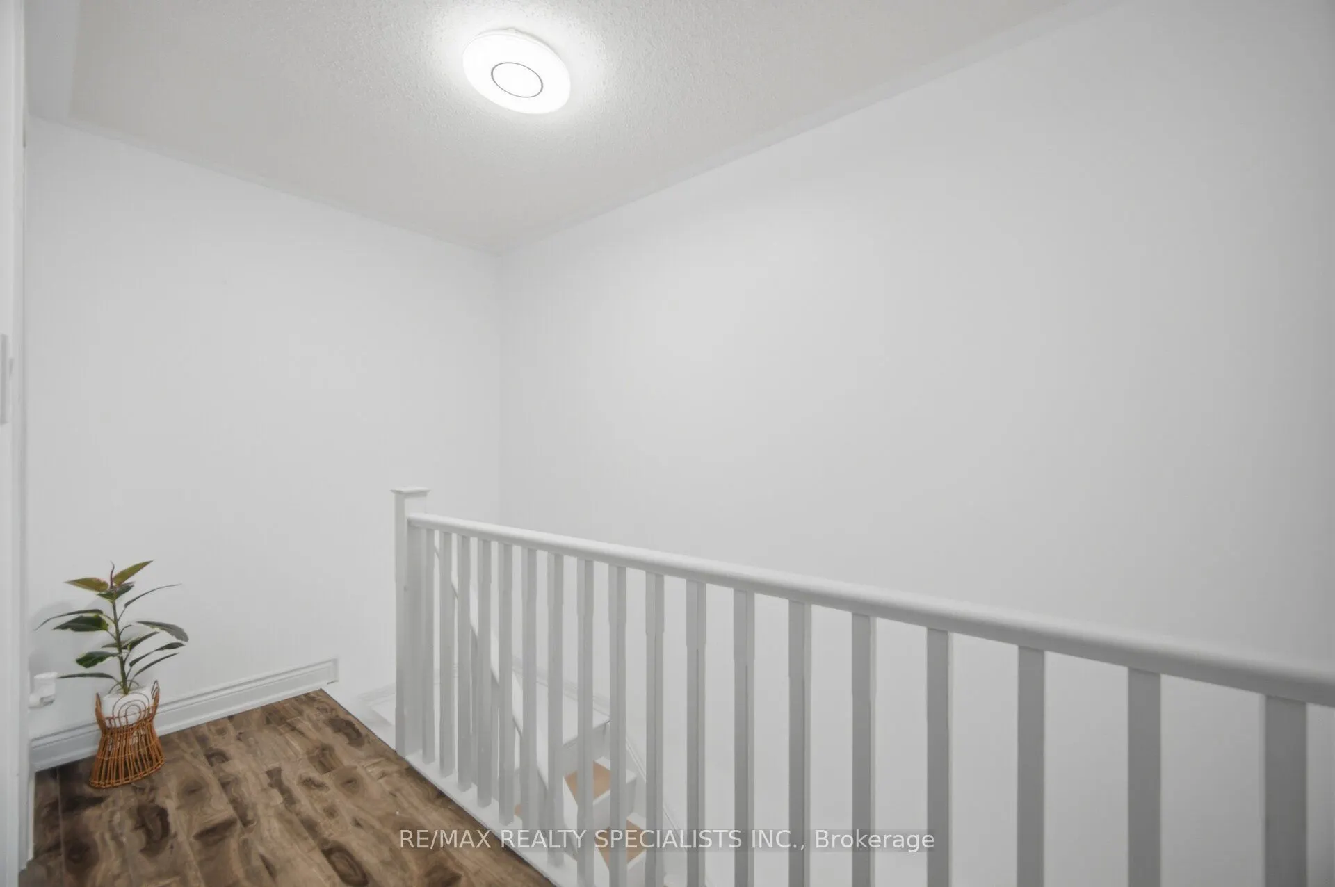 220 Mortimer Crescent