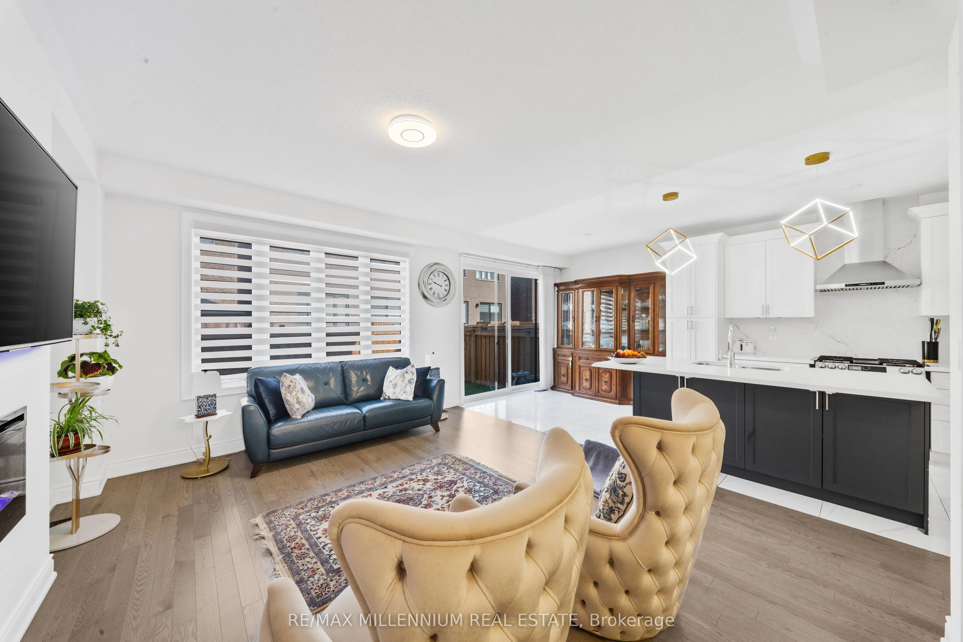 20 Calabria Drive