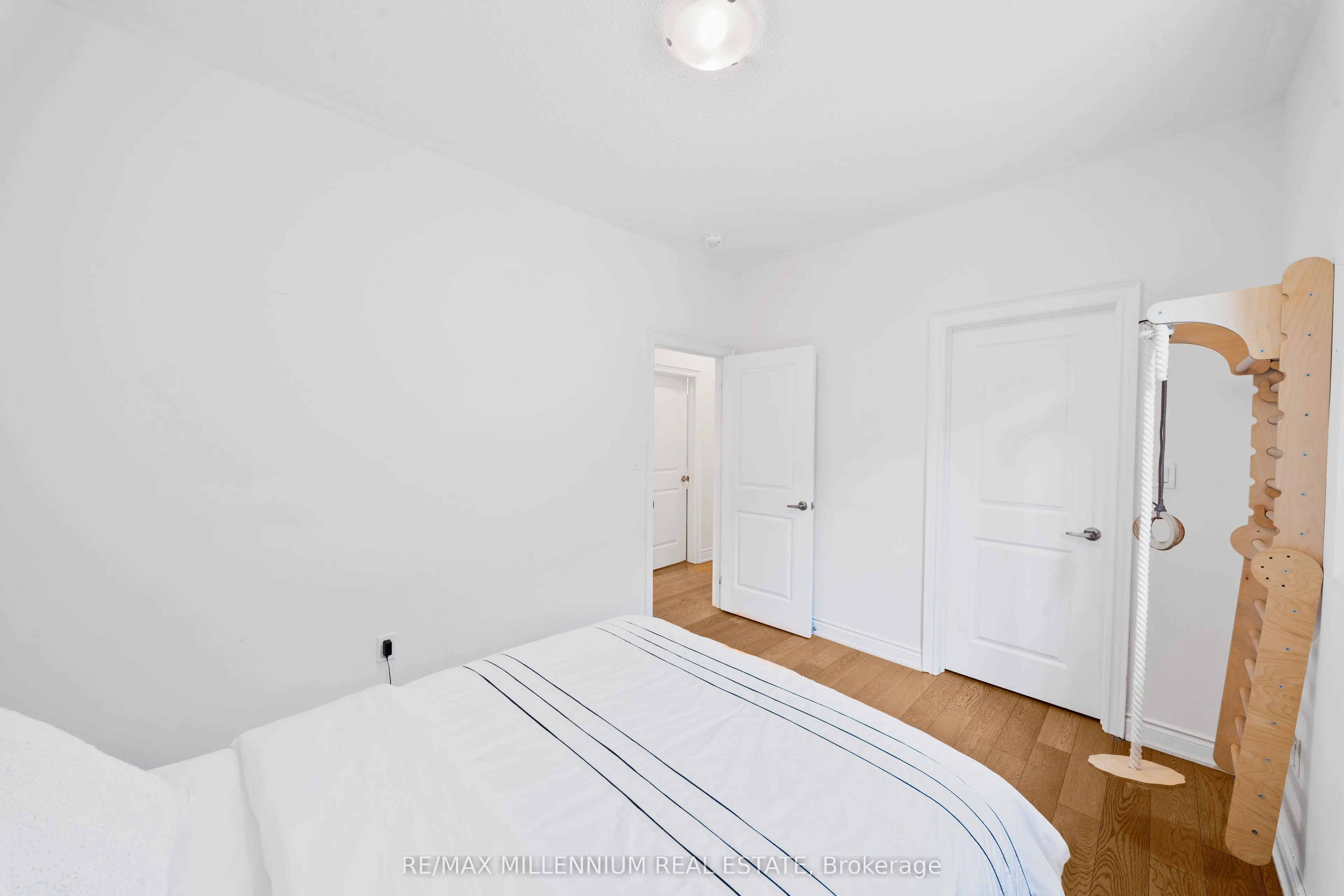 20 Calabria Drive