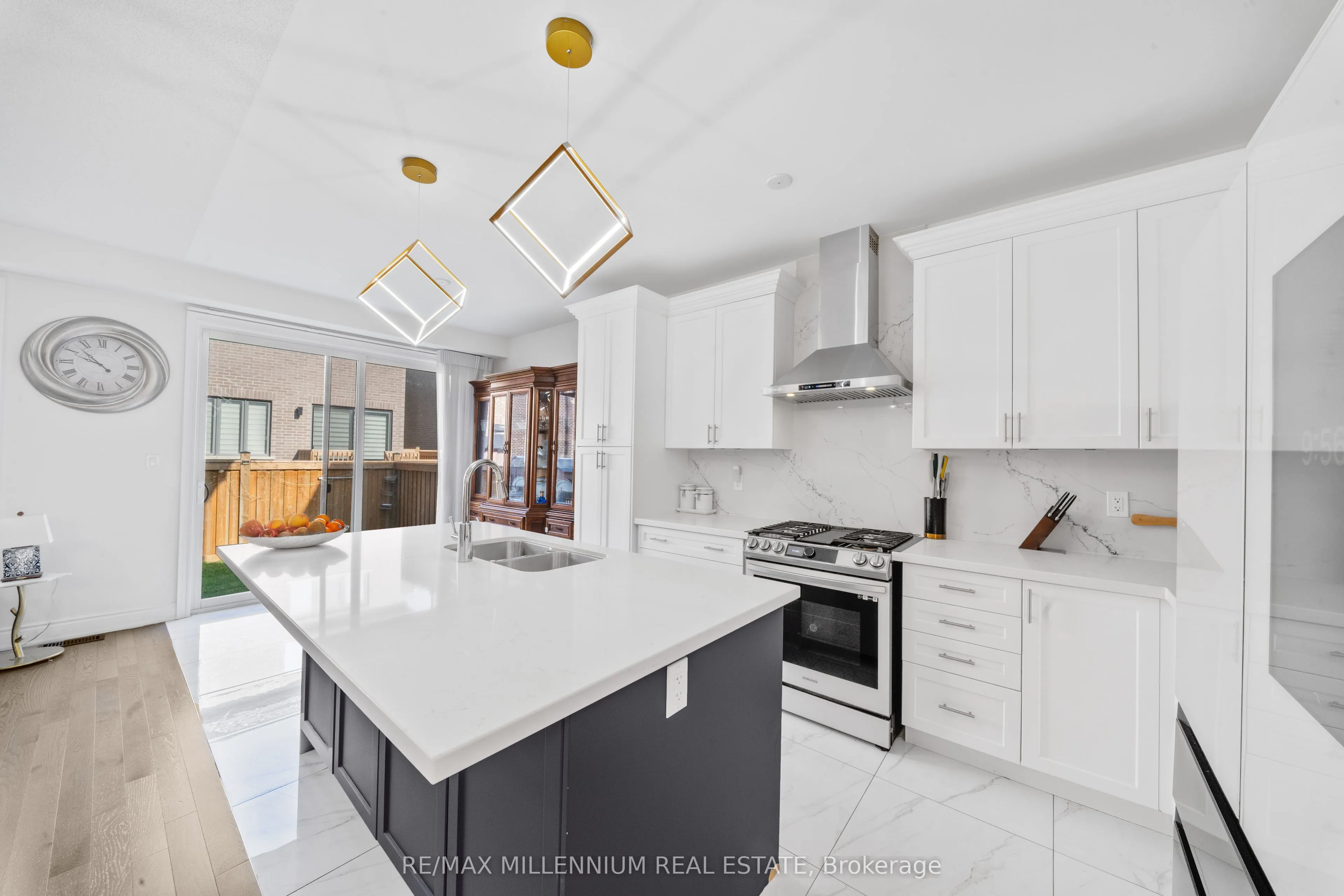 20 Calabria Drive
