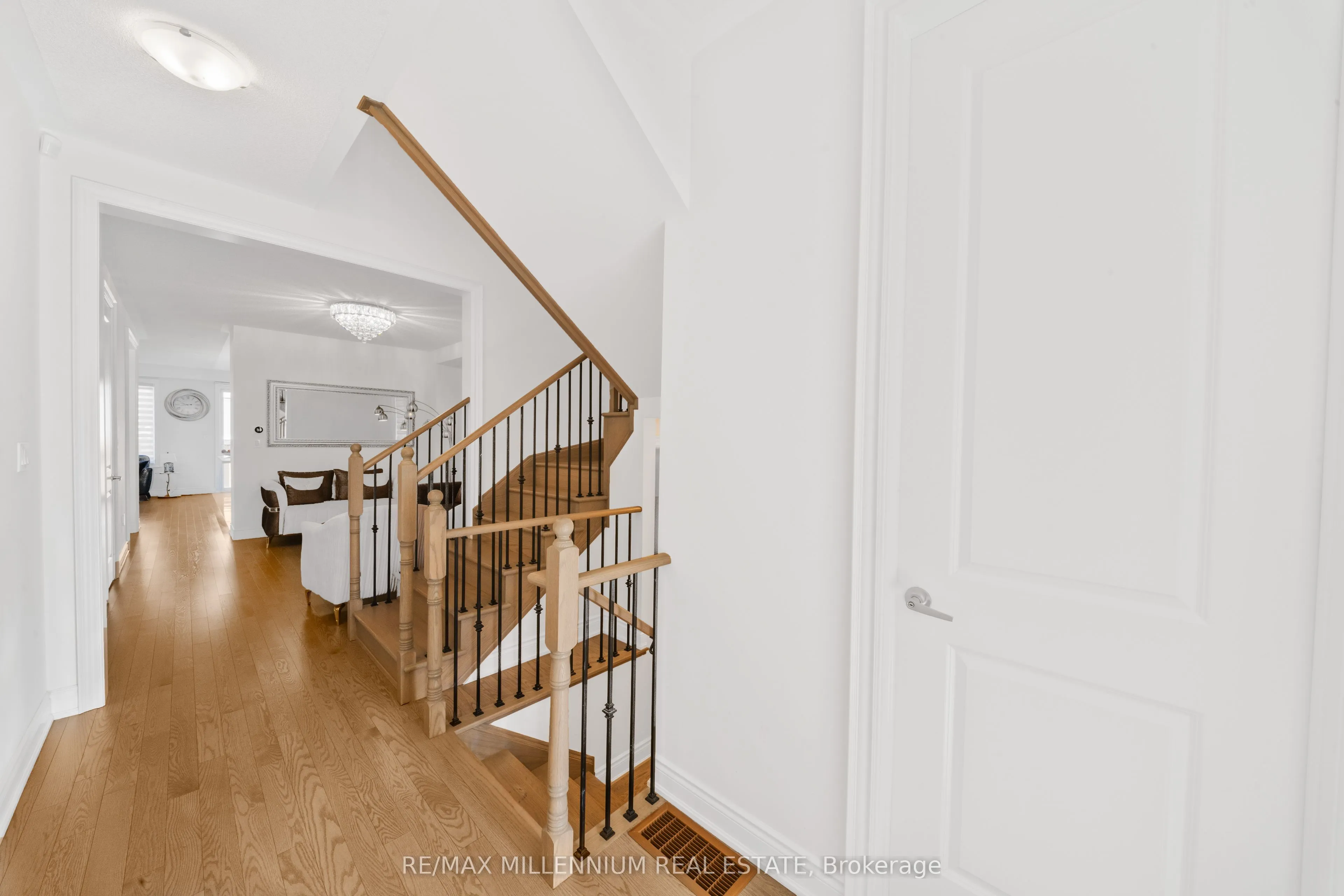 20 Calabria Drive