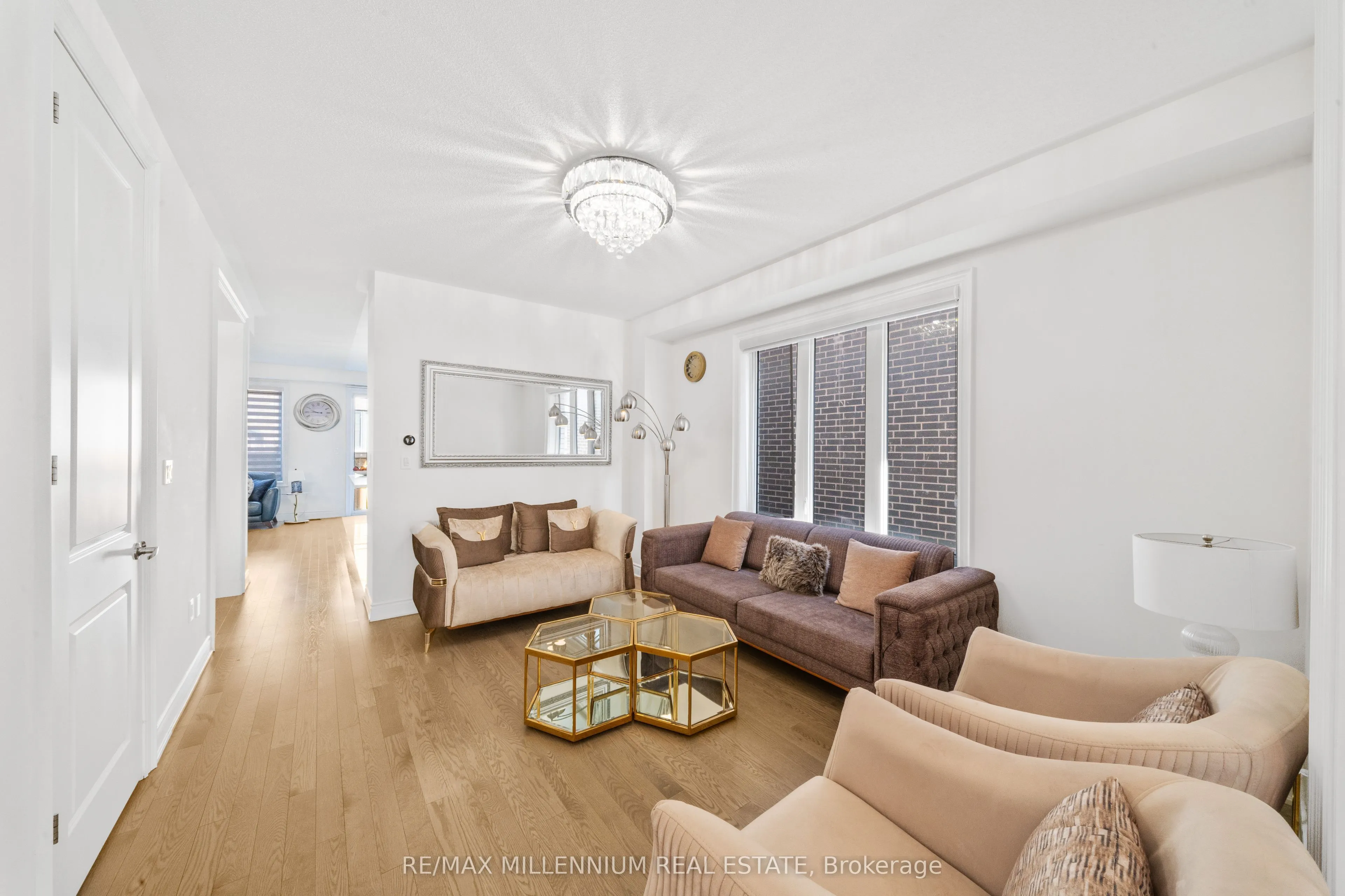20 Calabria Drive