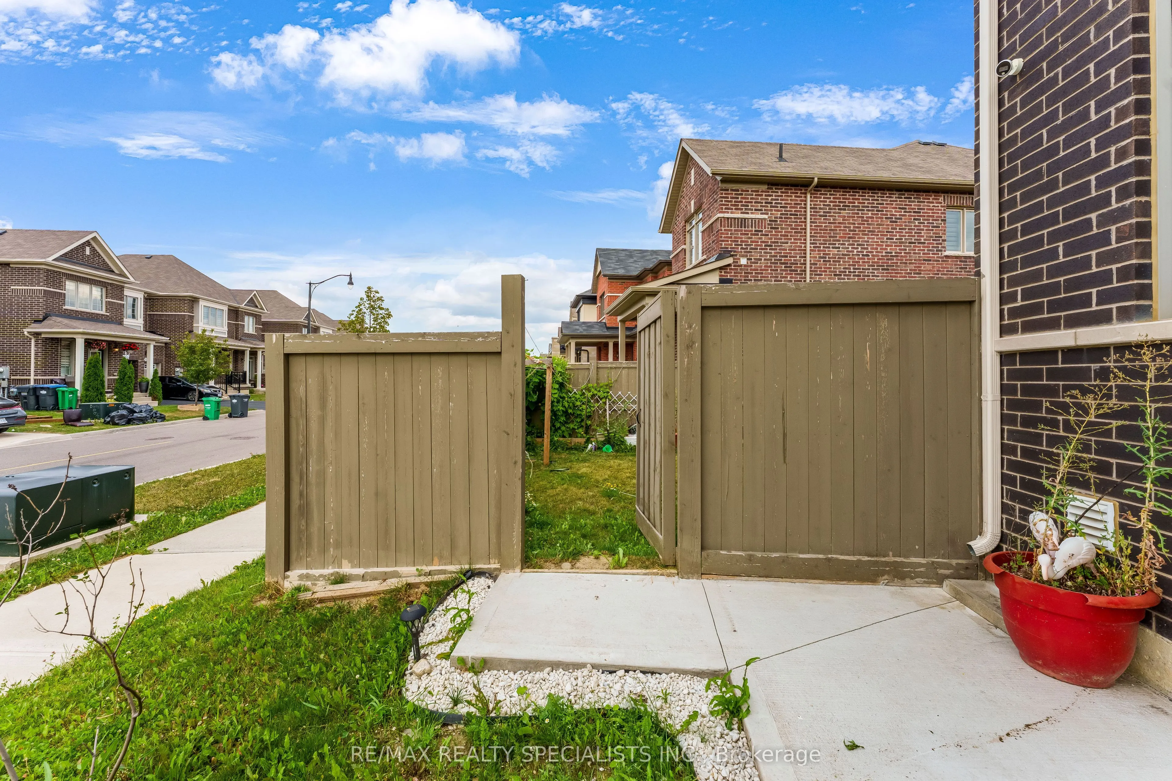 1 Boothill Drive