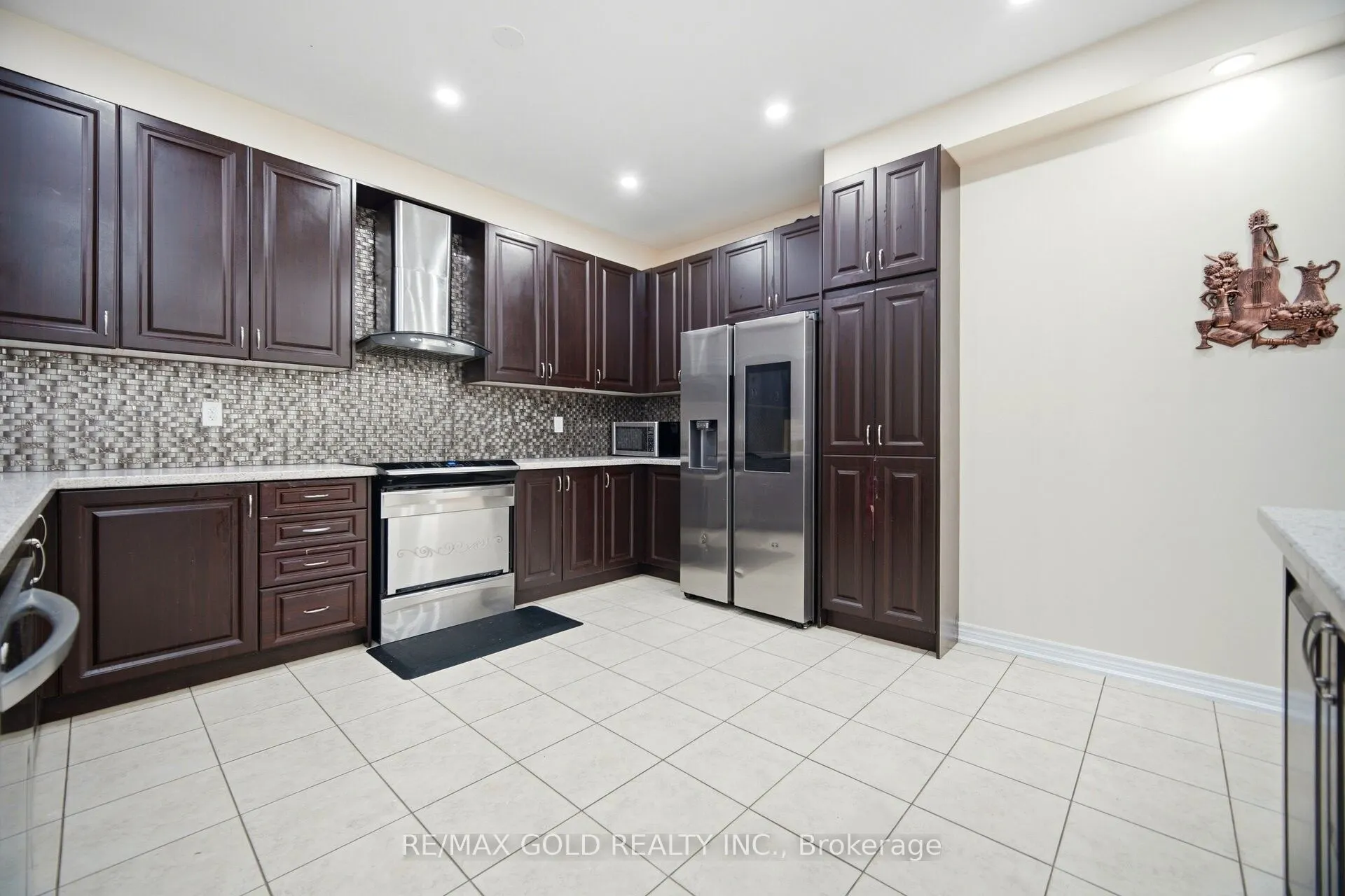 49 Squire Ellis Drive