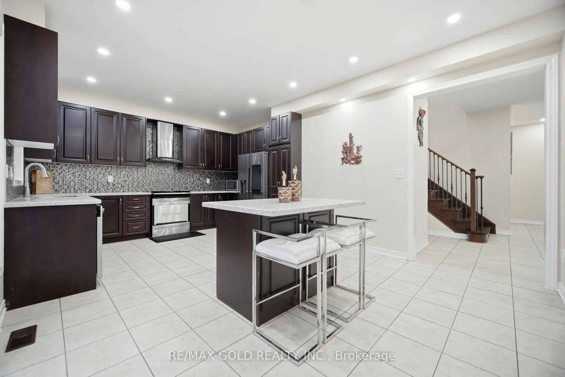 49 Squire Ellis Drive
