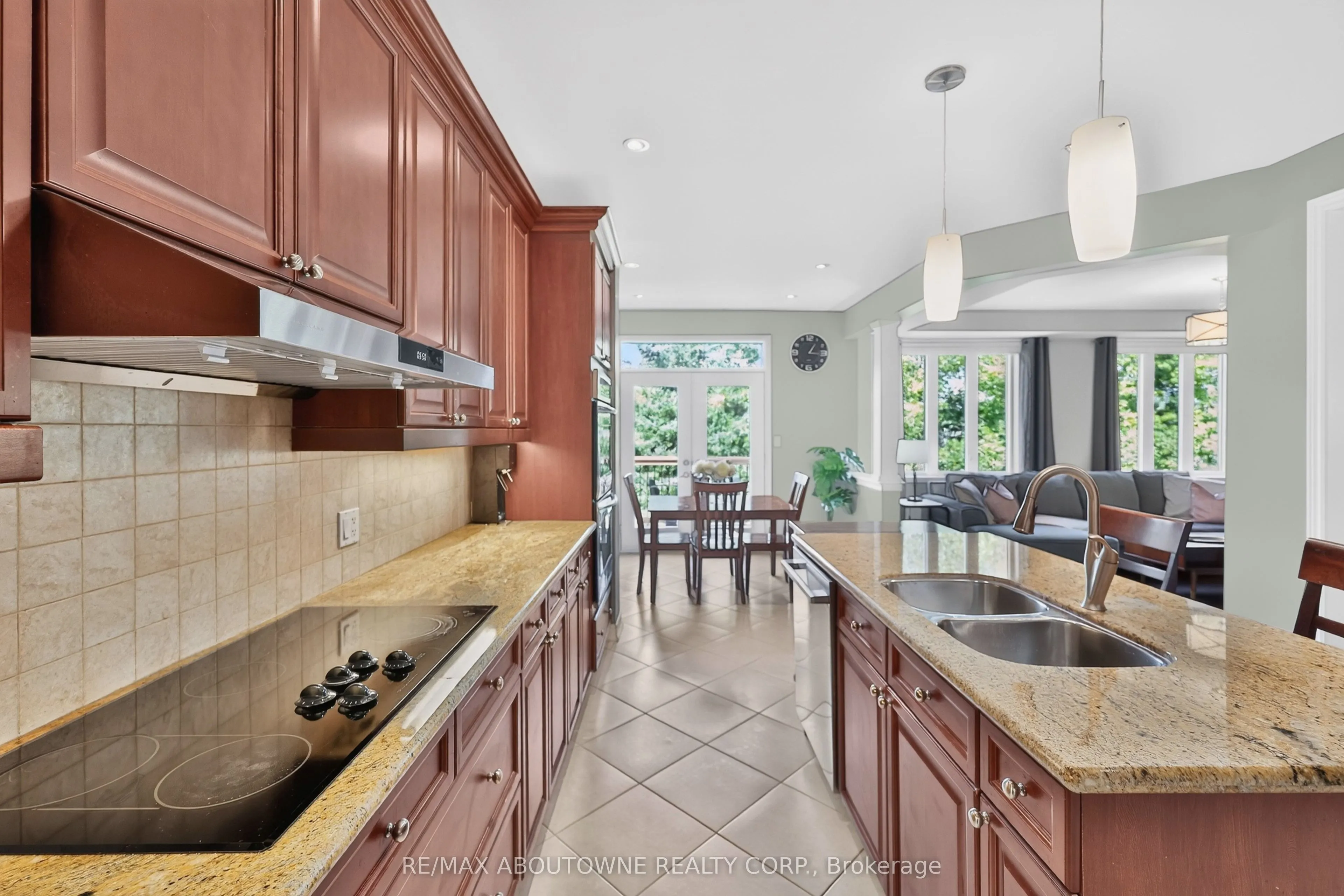 2269 Whitworth Drive