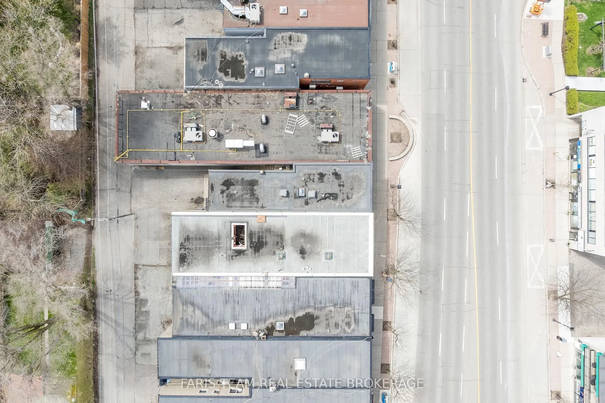 267 Lakeshore Road E
