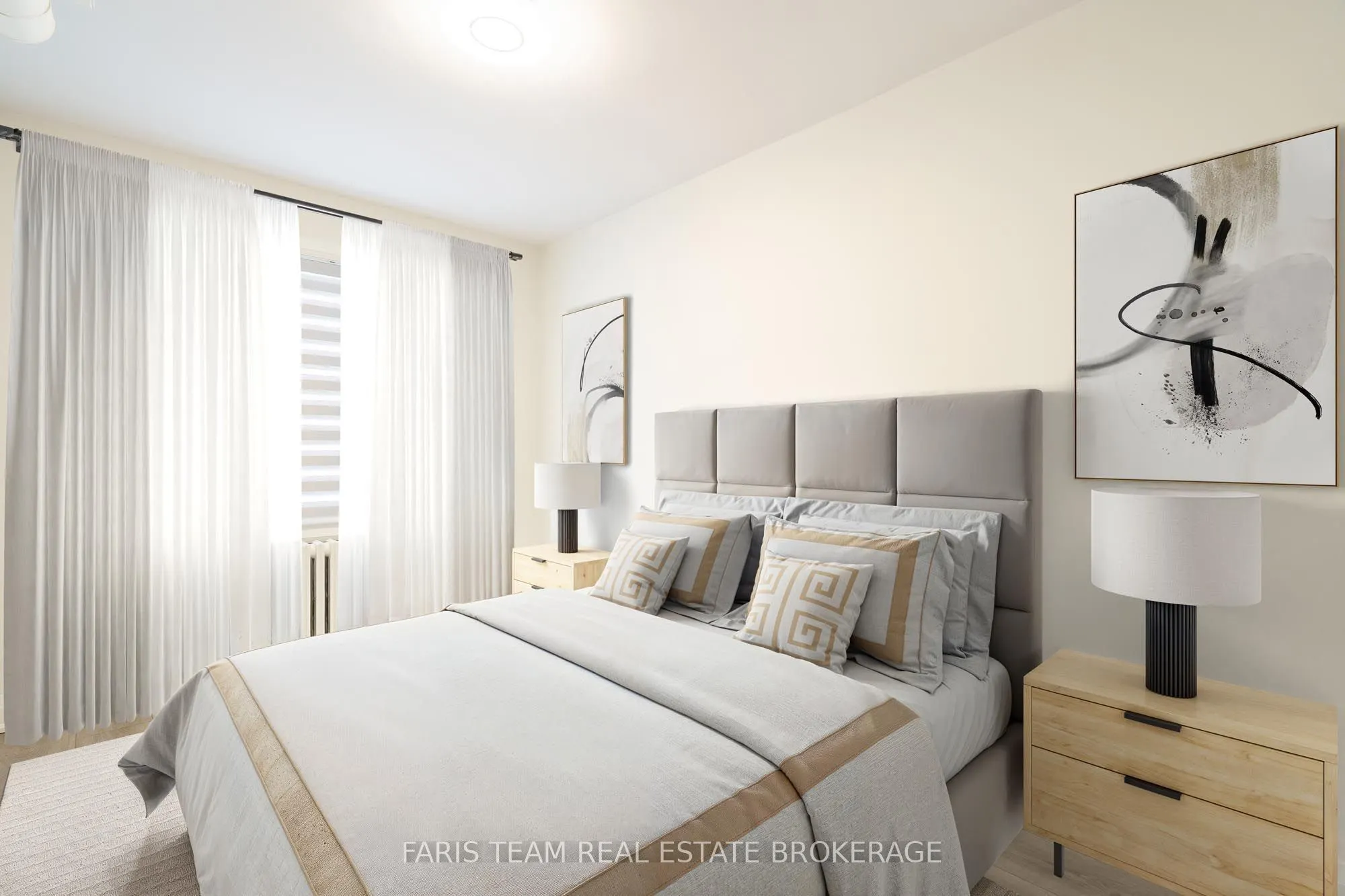 267 Lakeshore Road E