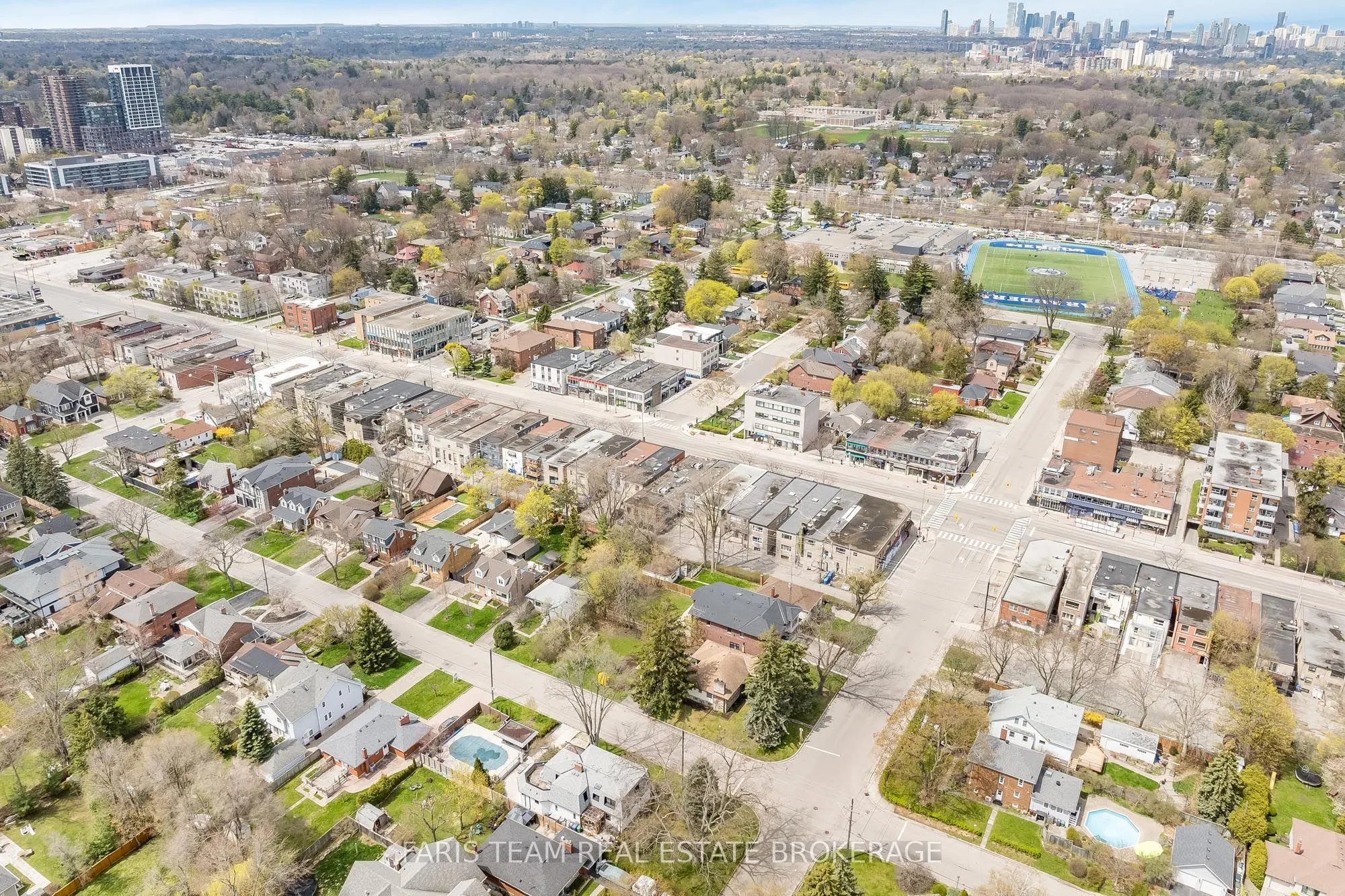 267 Lakeshore Road E