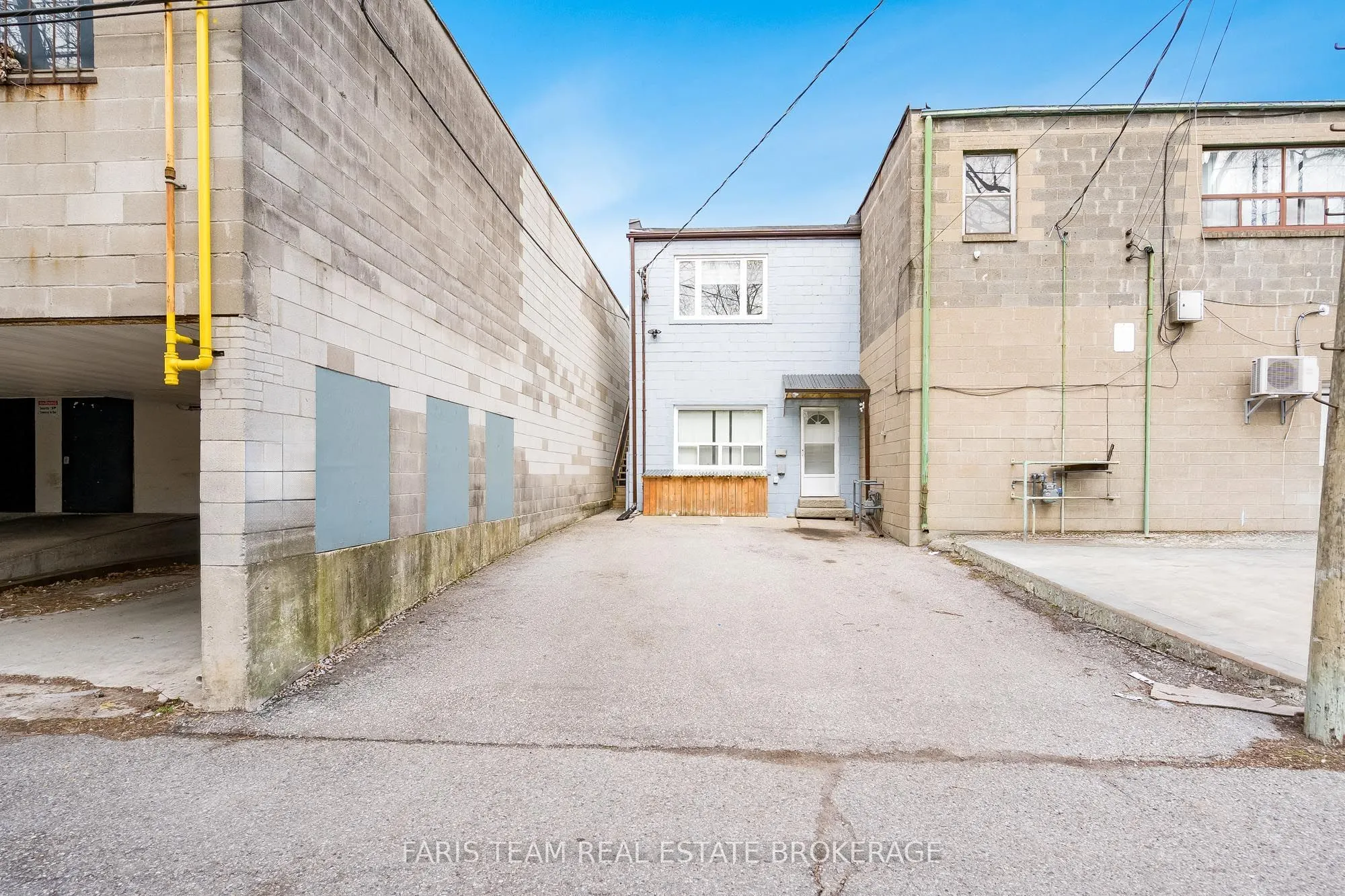 267 Lakeshore Road E