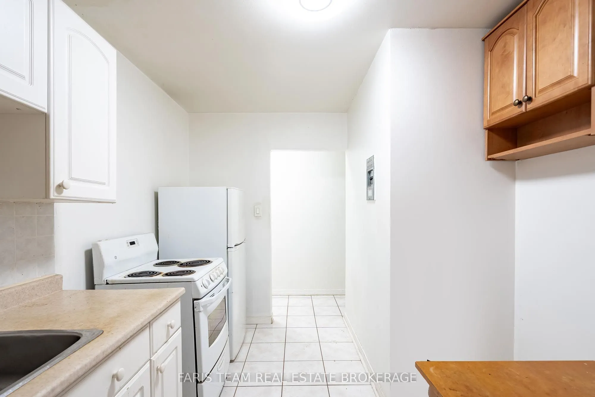 267 Lakeshore Road E
