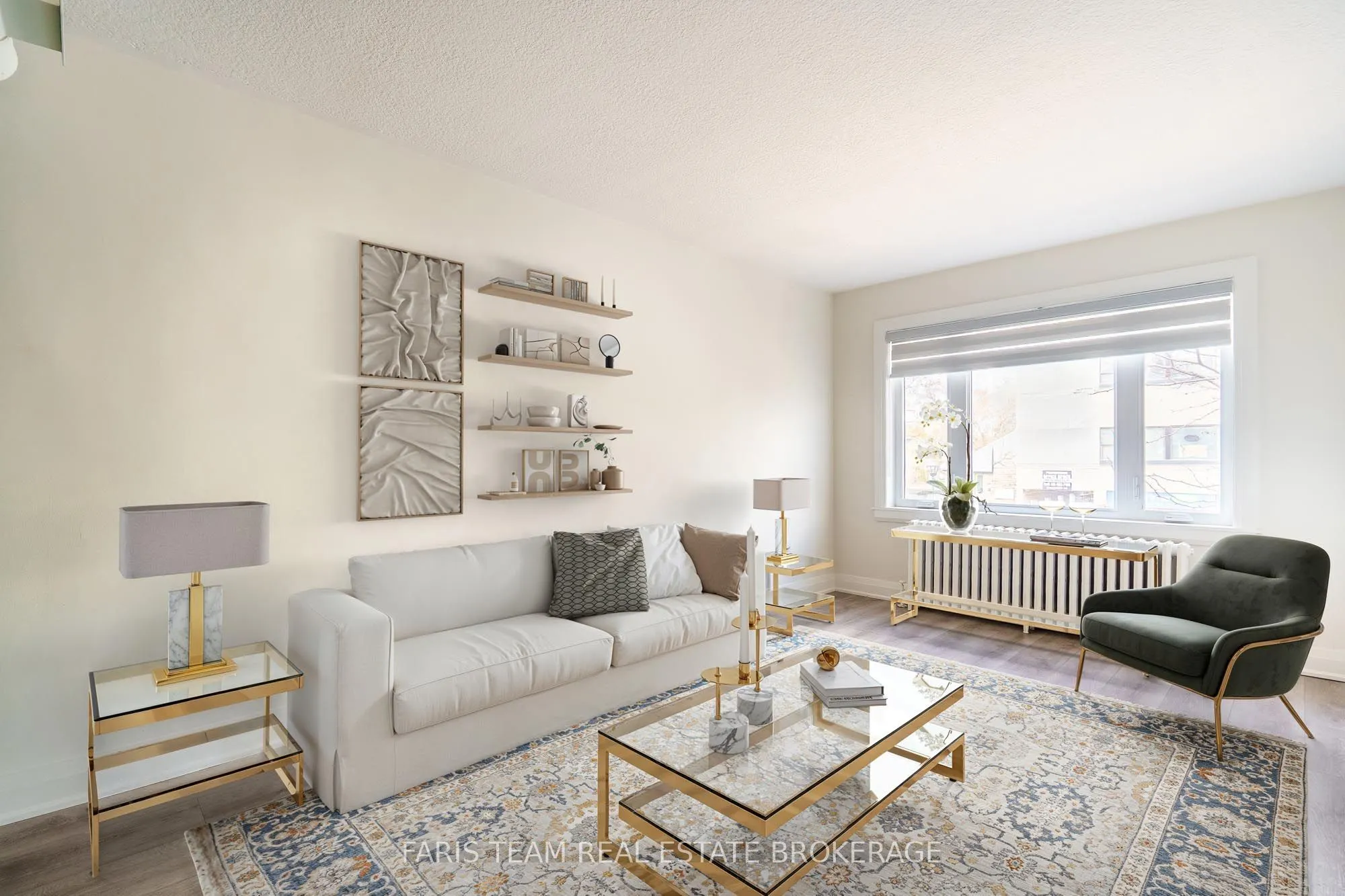 267 Lakeshore Road E