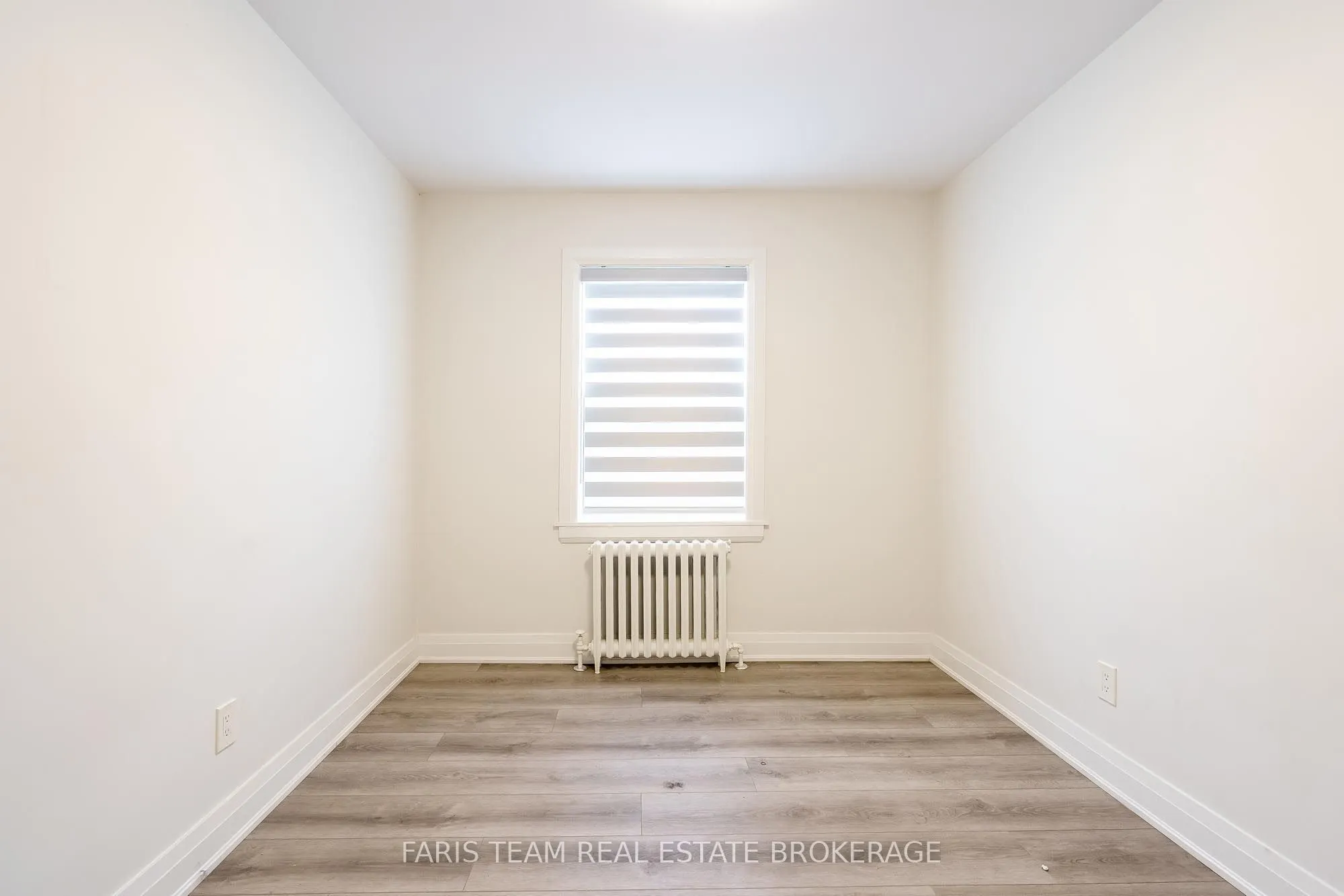 267 Lakeshore Road E