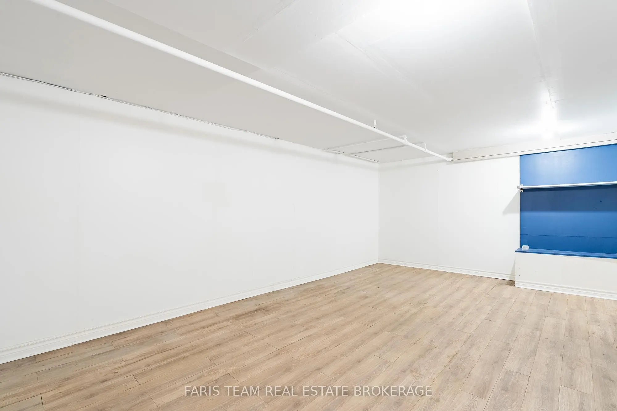 267 Lakeshore Road E