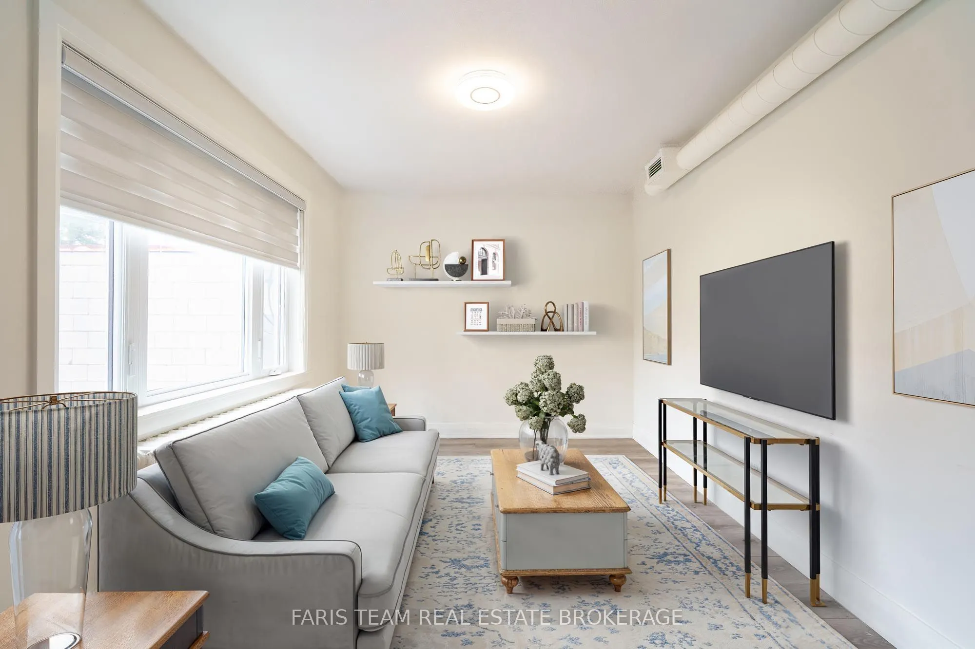 267 Lakeshore Road E