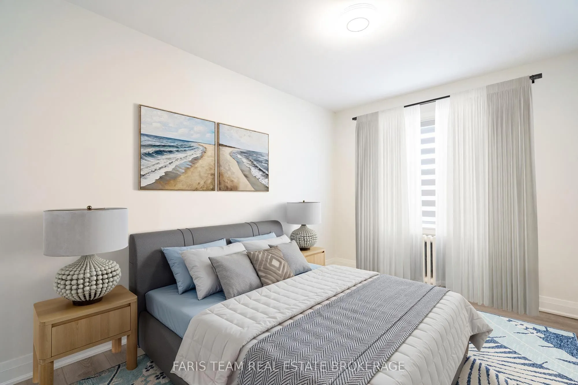 267 Lakeshore Road E