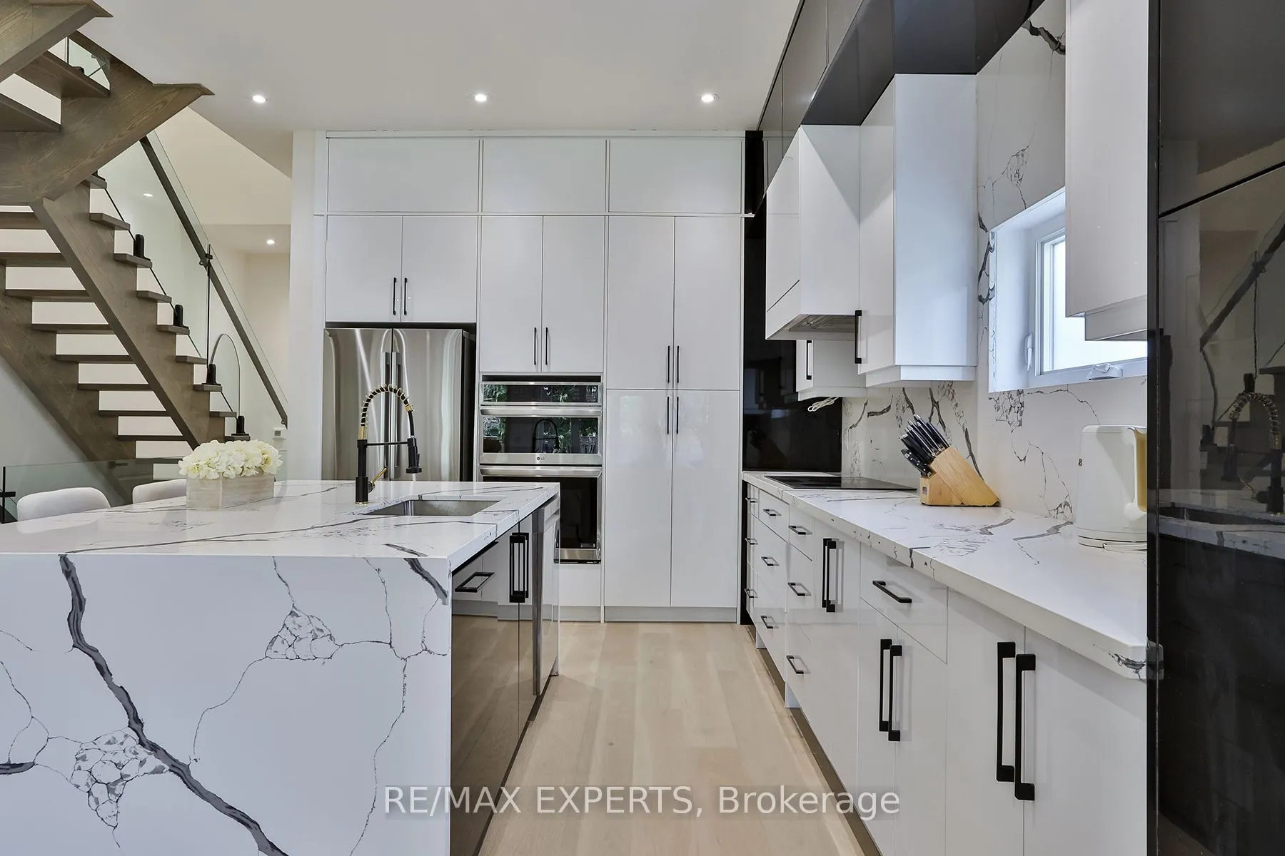 23B Maple Avenue