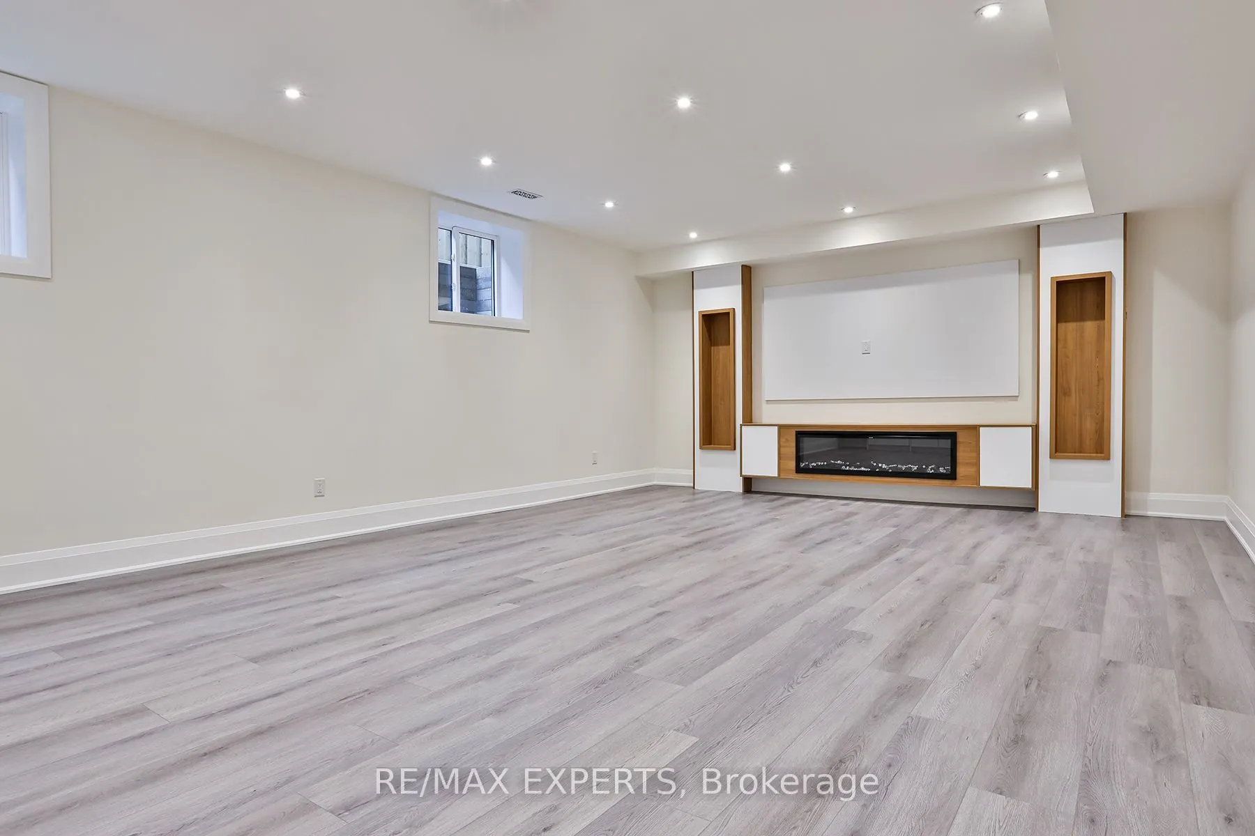 23B Maple Avenue
