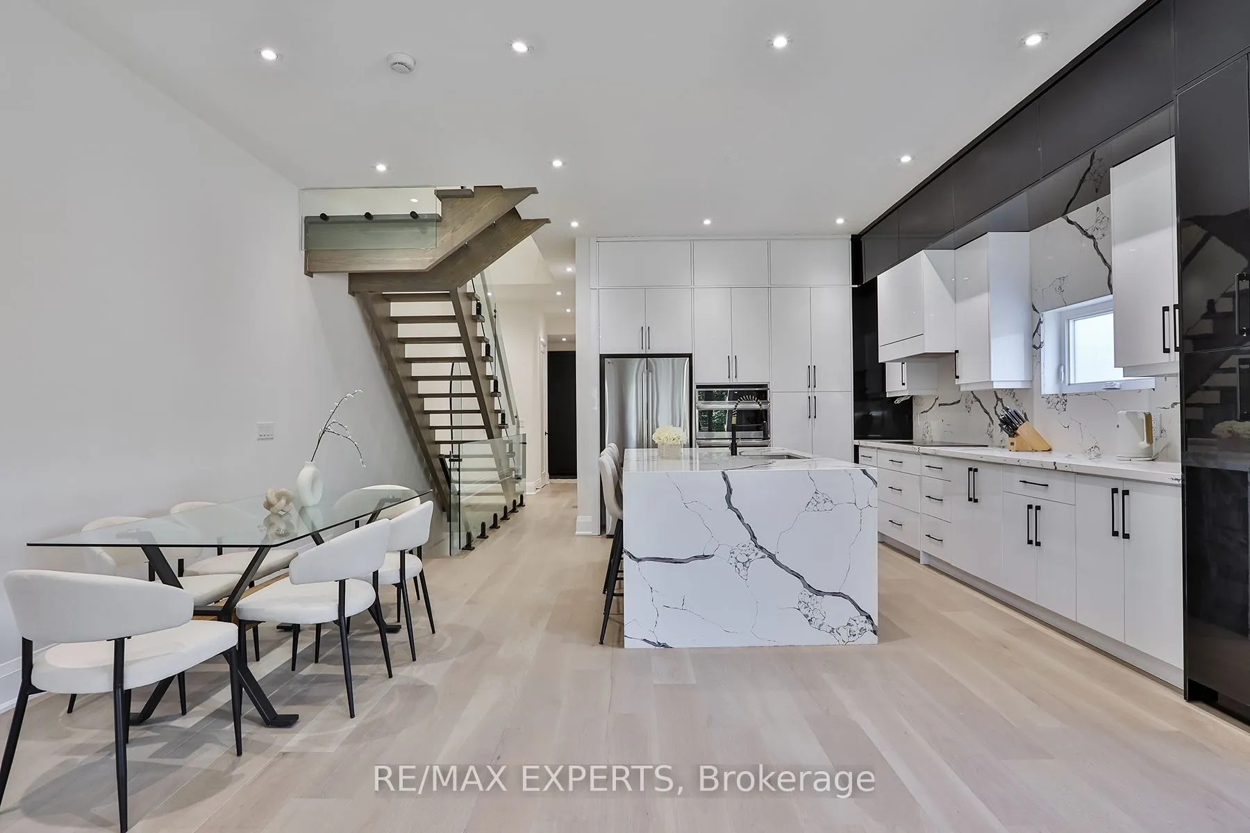23B Maple Avenue