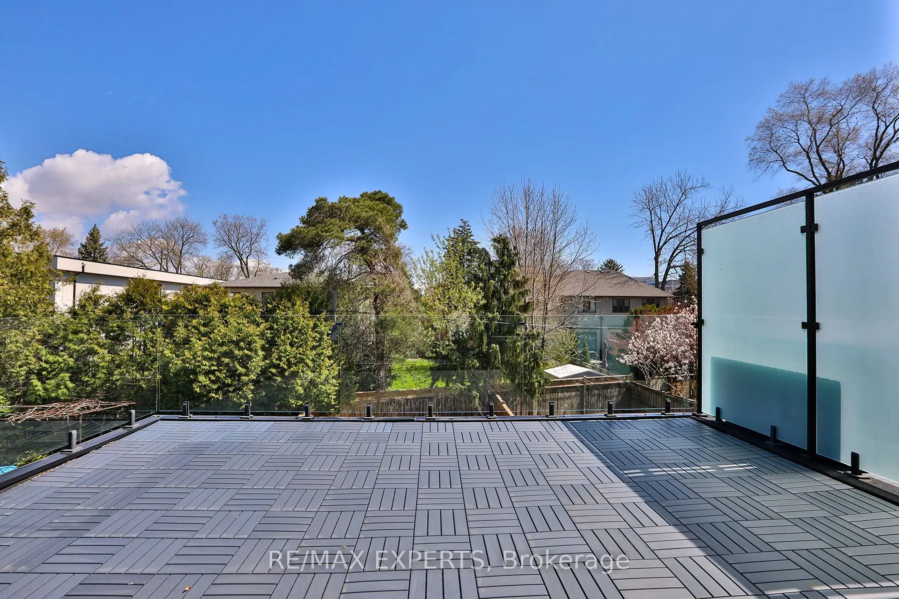 23B Maple Avenue