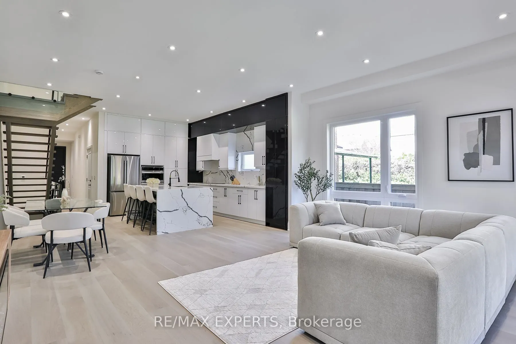 23B Maple Avenue