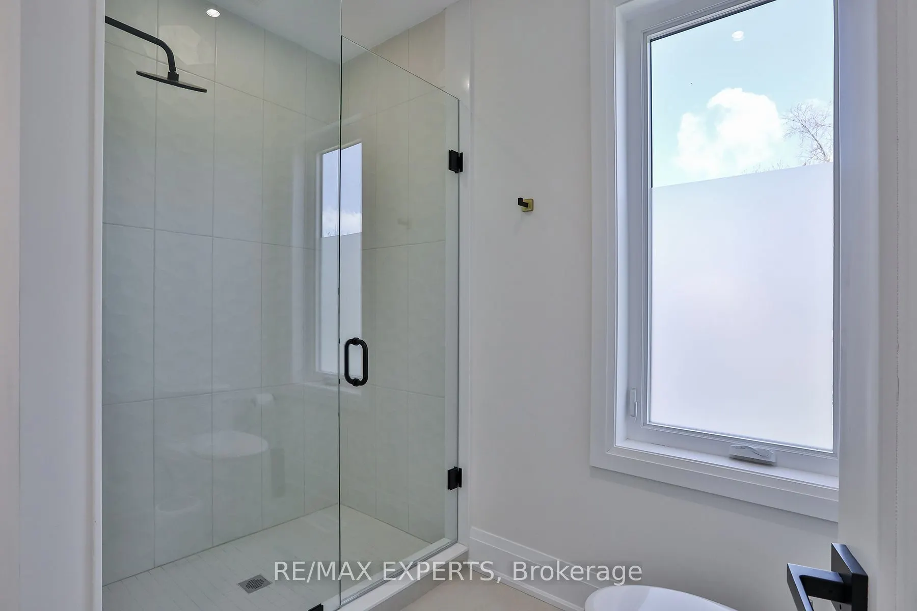 23B Maple Avenue