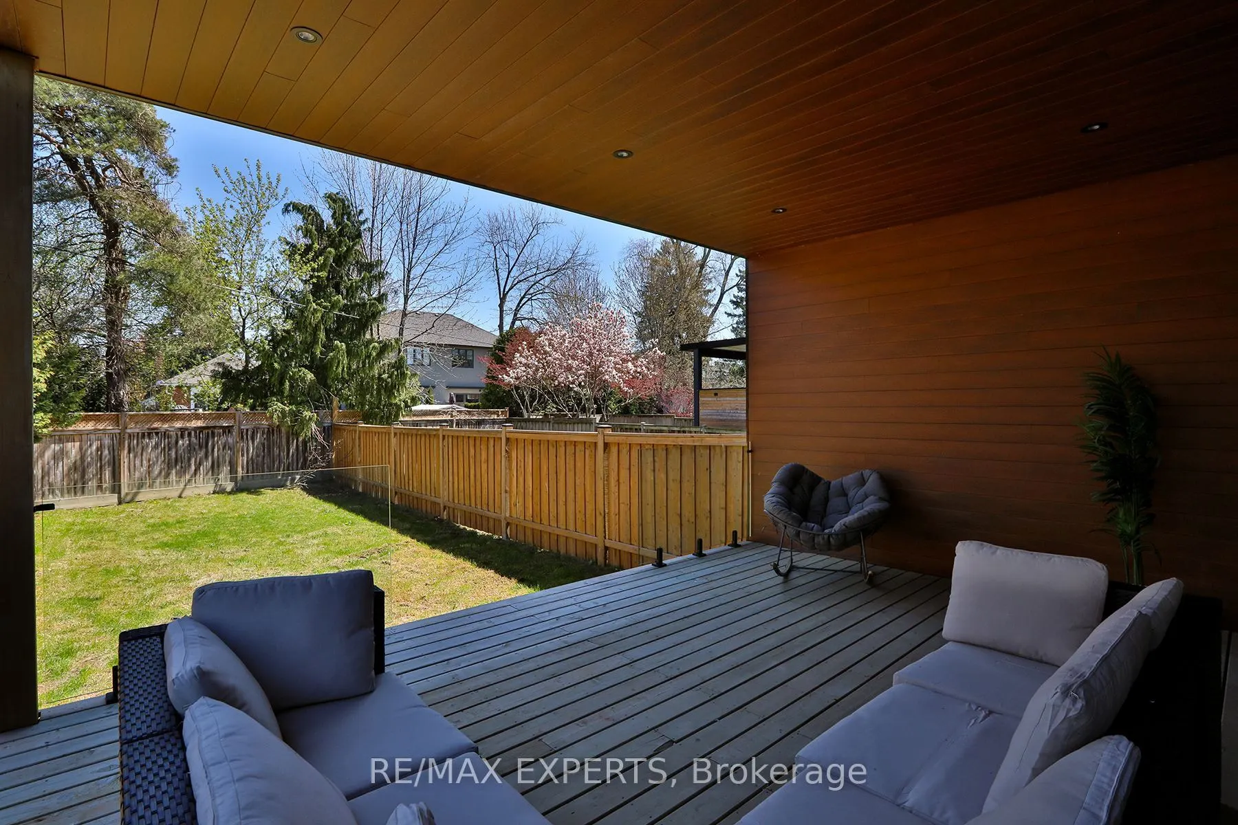 23B Maple Avenue