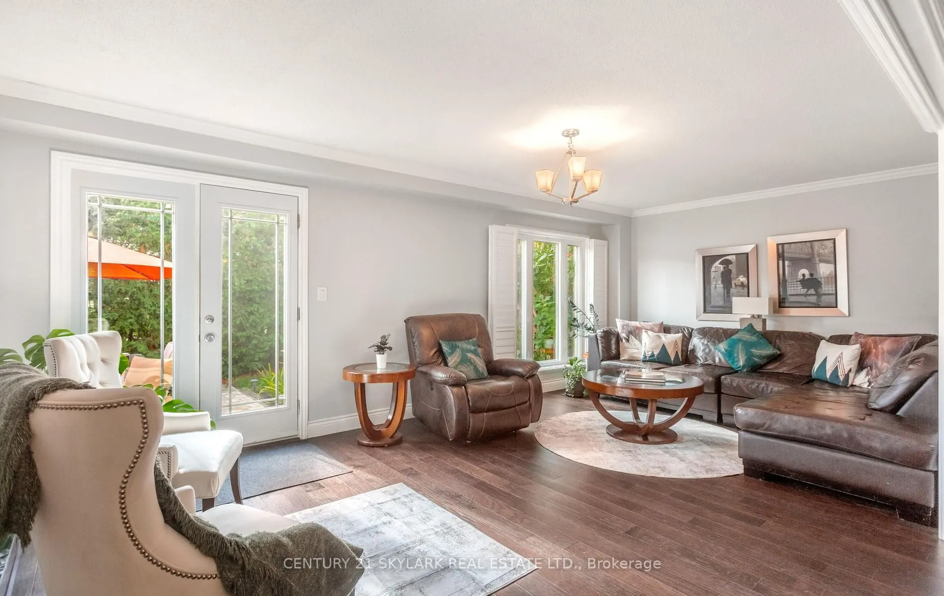 574 Sunnyvale Crescent