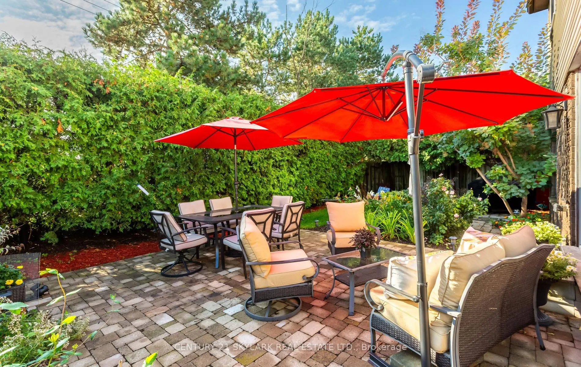 574 Sunnyvale Crescent