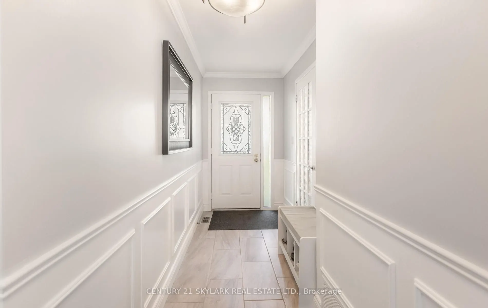 574 Sunnyvale Crescent
