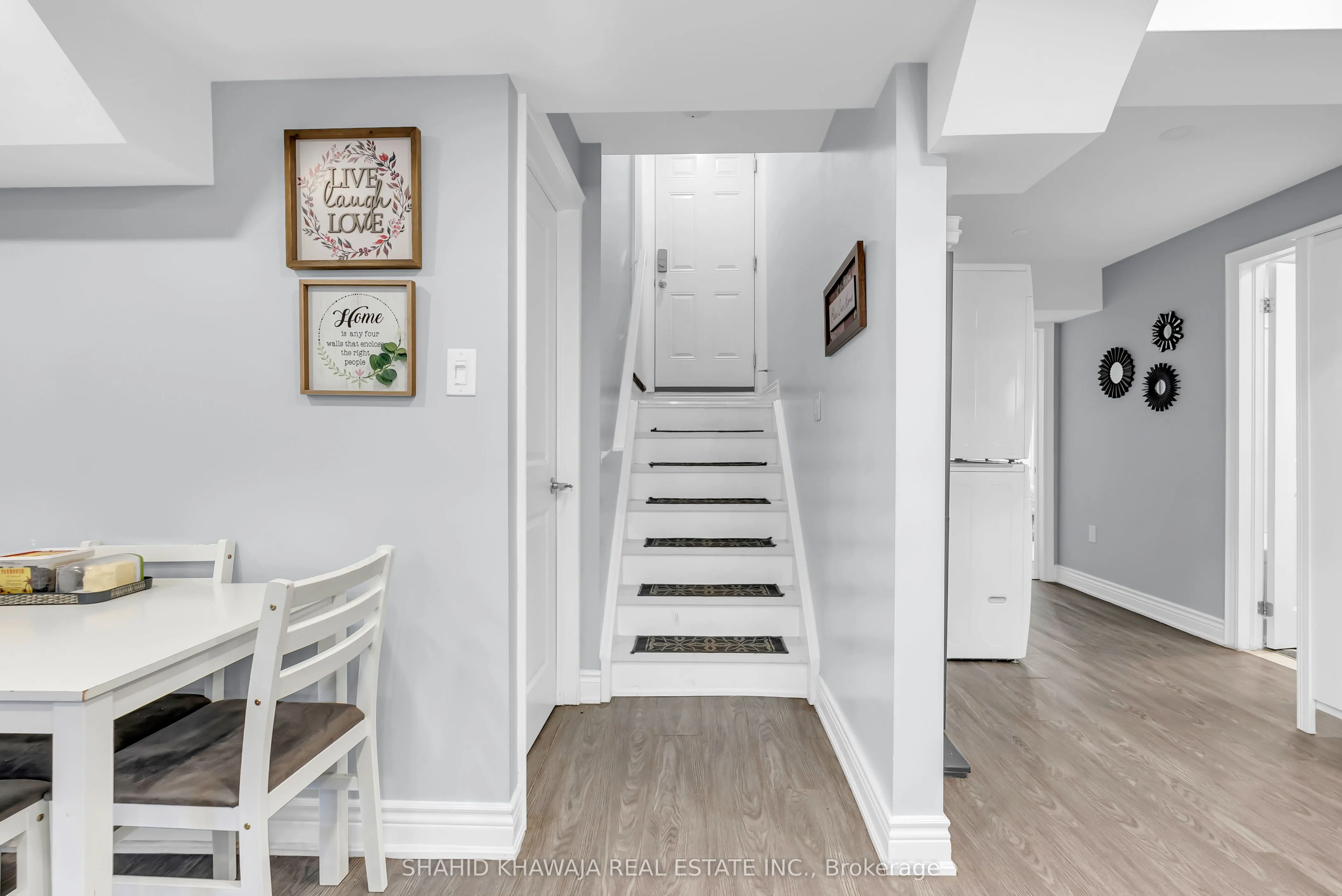 1221 Raspberry Terrace
