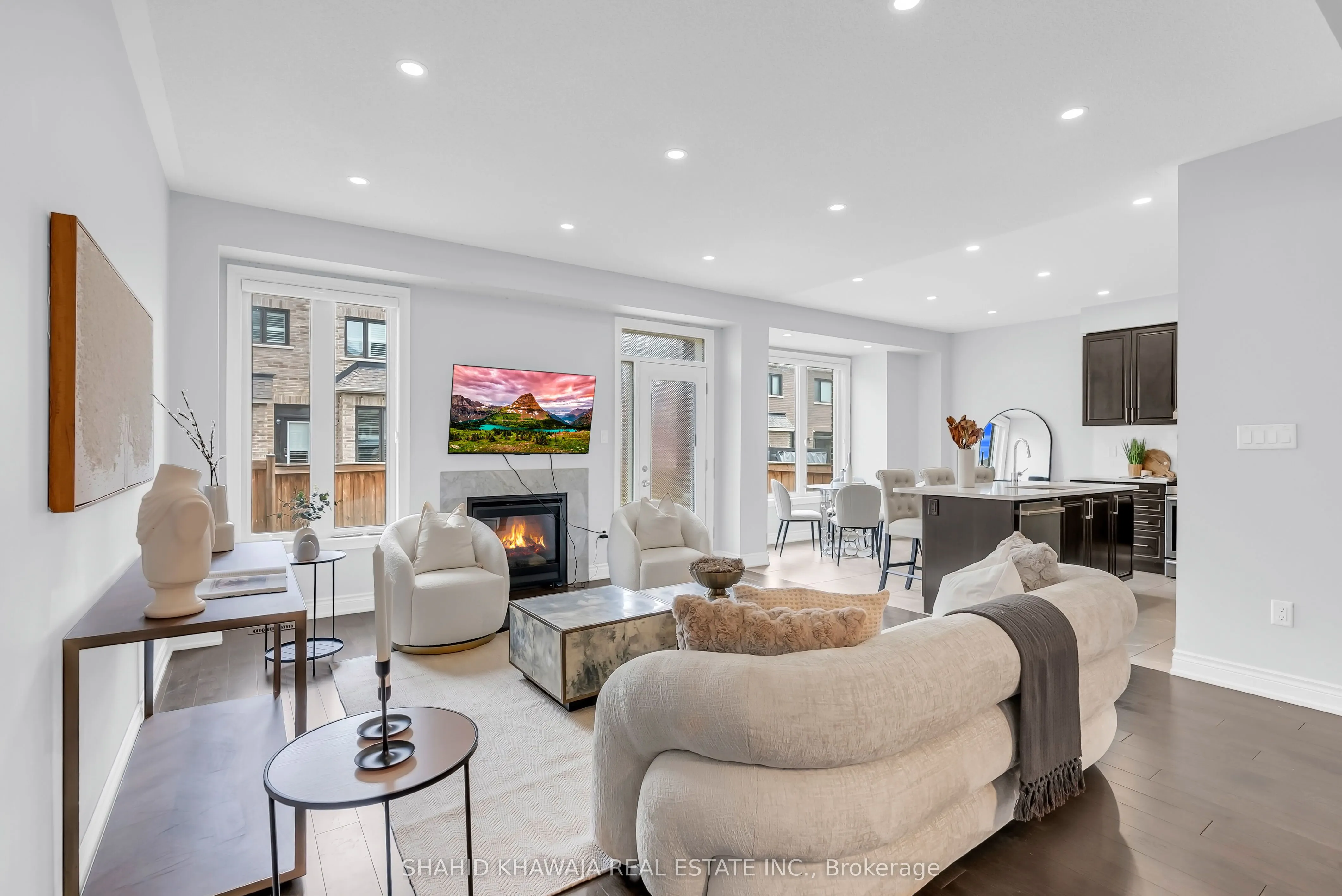 1221 Raspberry Terrace