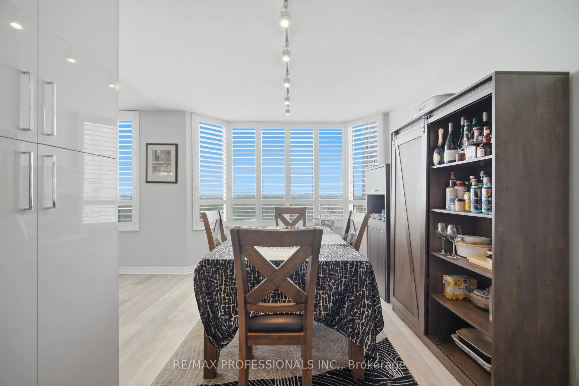 1 Aberfoyle Crescent #1411