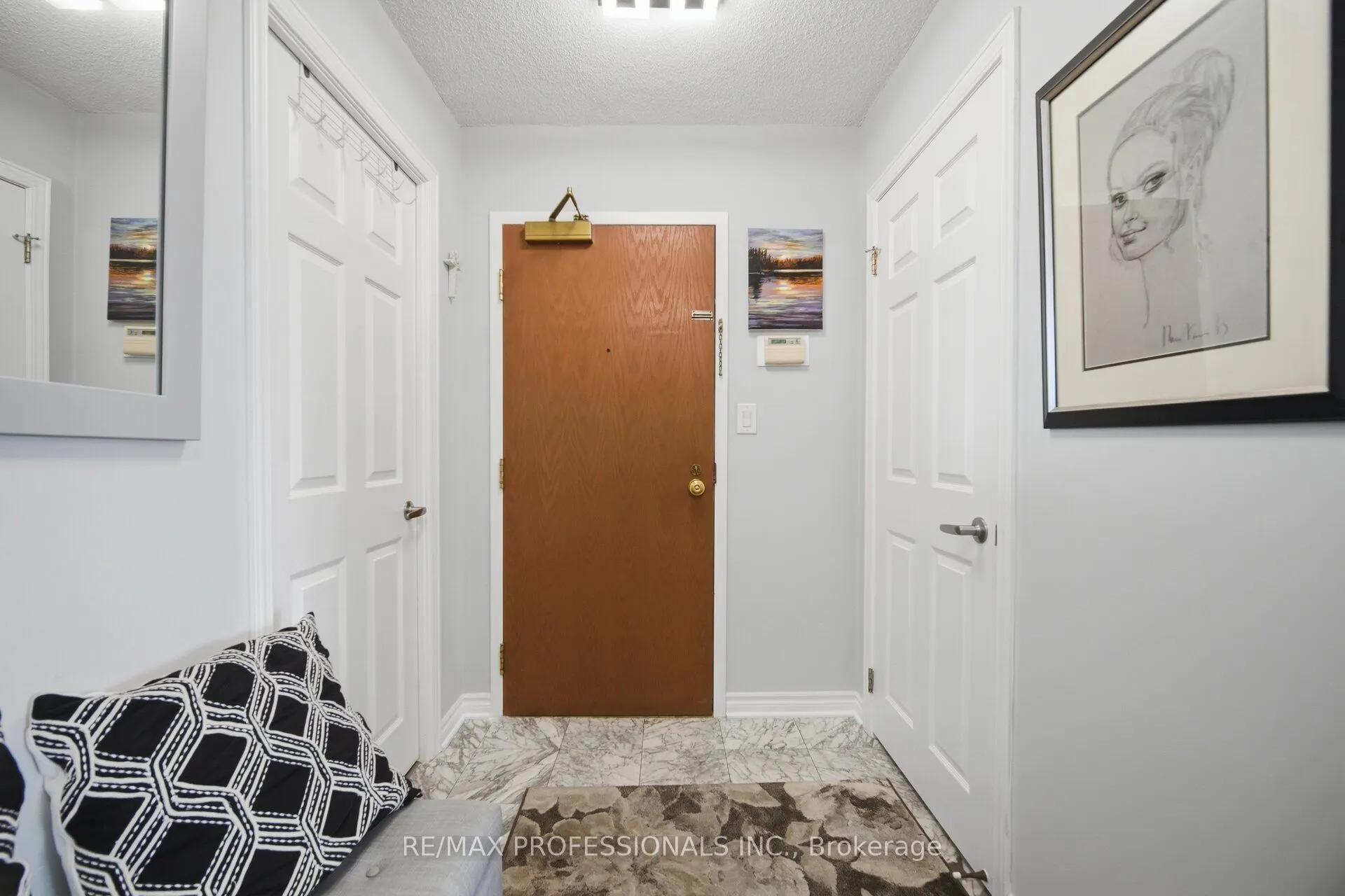 1 Aberfoyle Crescent #1411