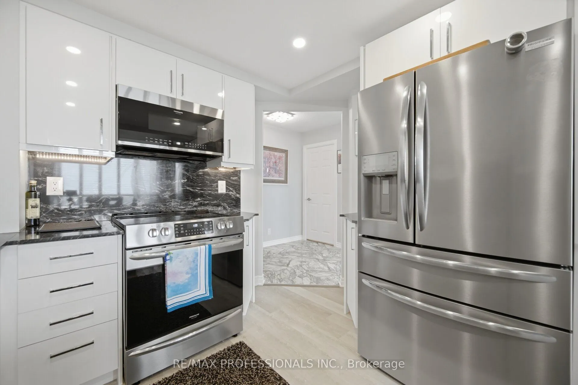 1 Aberfoyle Crescent #1411