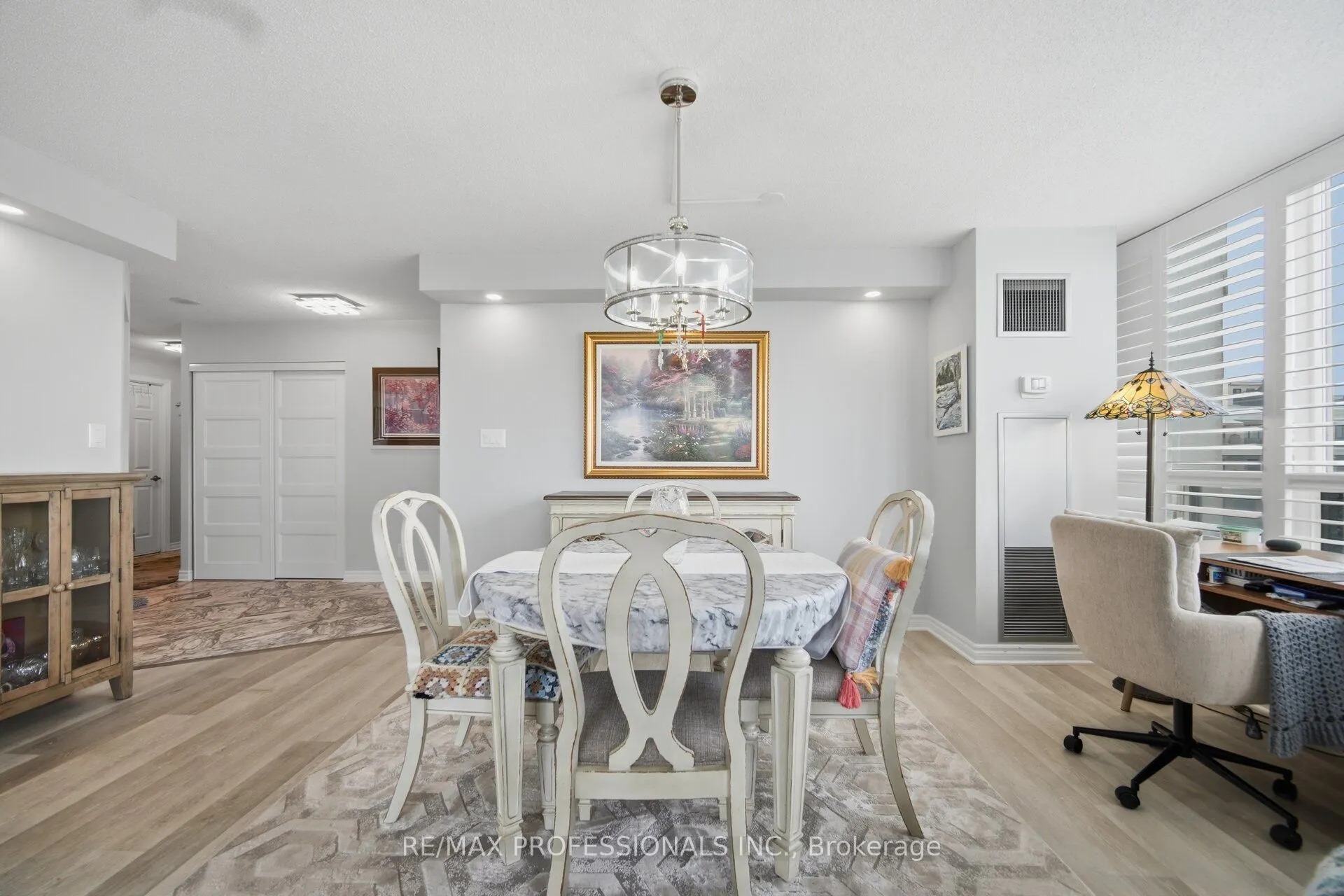 1 Aberfoyle Crescent #1411