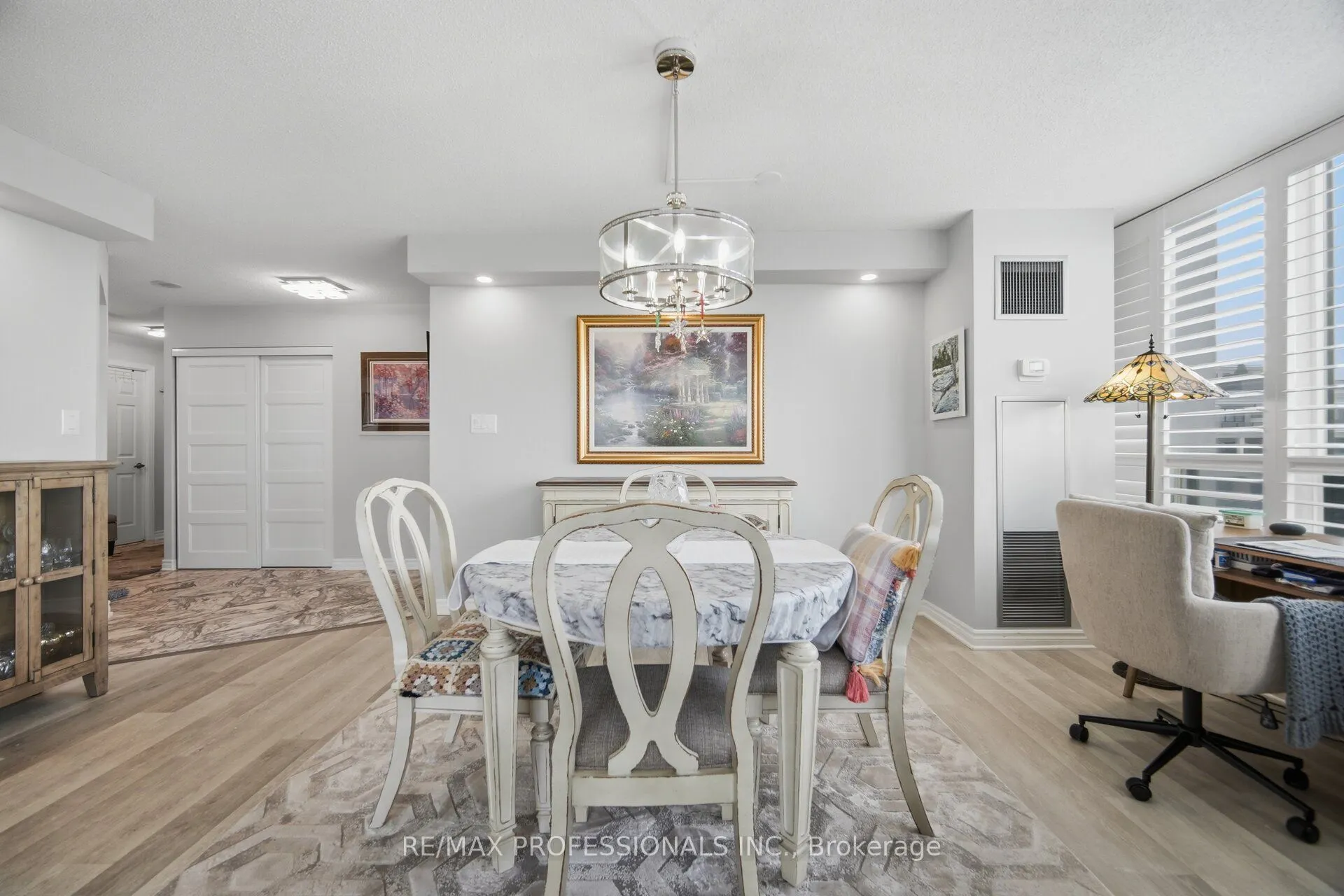 1 Aberfoyle Crescent #1411