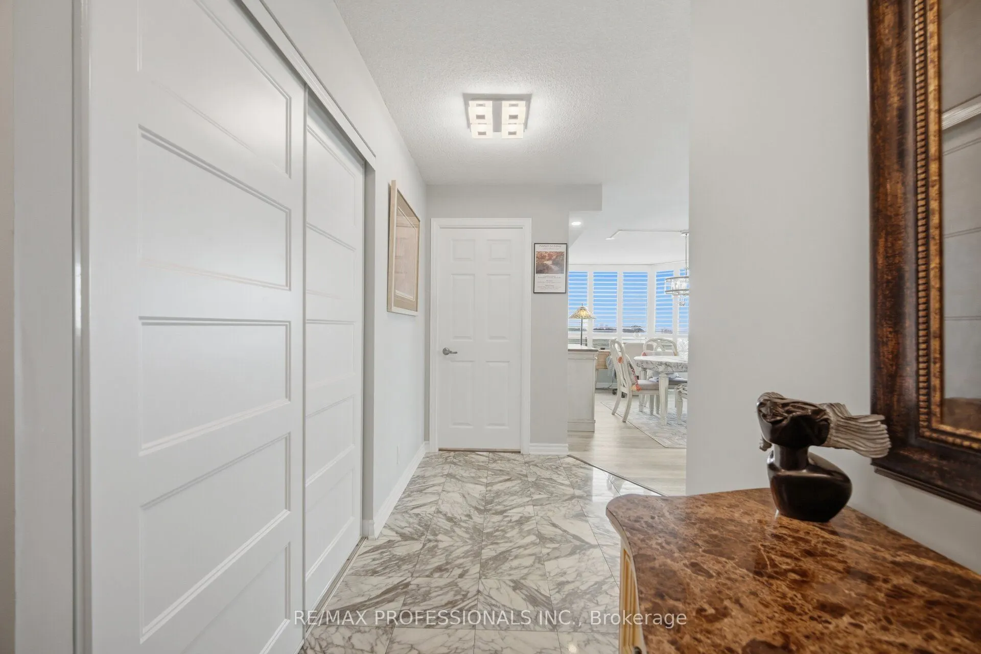 1 Aberfoyle Crescent #1411
