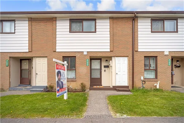 144 Fleetwood Crescent